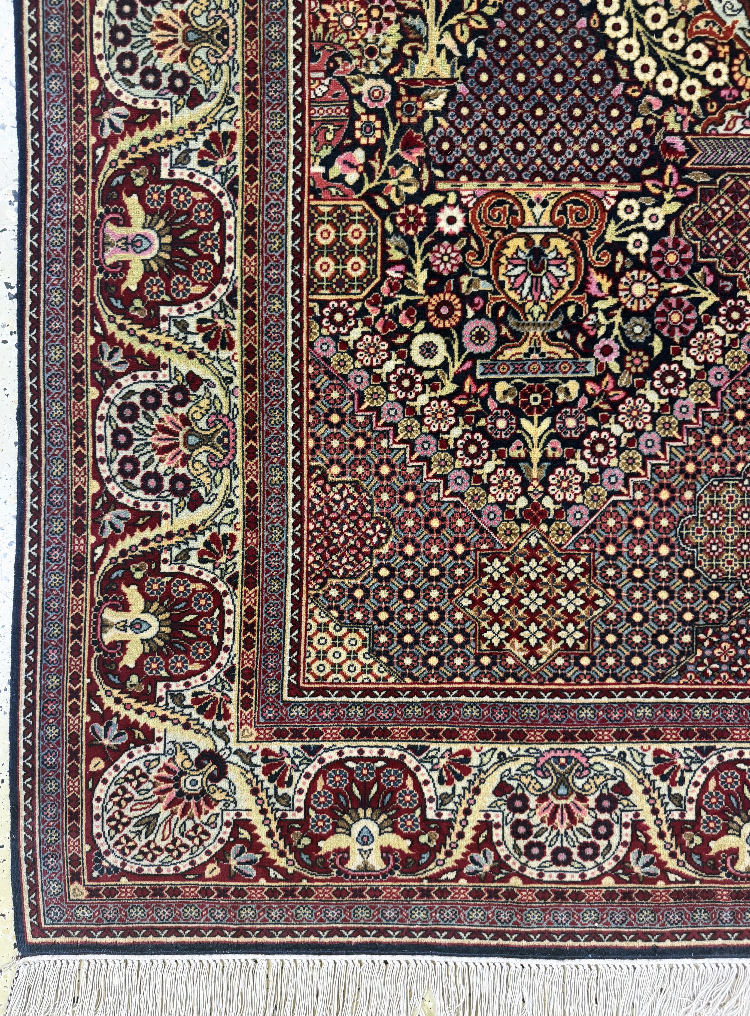 Detail b: Keschan"Dabir-Sanayeh"fein, signiert, Persien, Anfang 20.Jhd, Korkwolle auf Baumwolle, ca. 210 x 136 cm, fachkundig gereinigt, EHZ: 1-2, ...