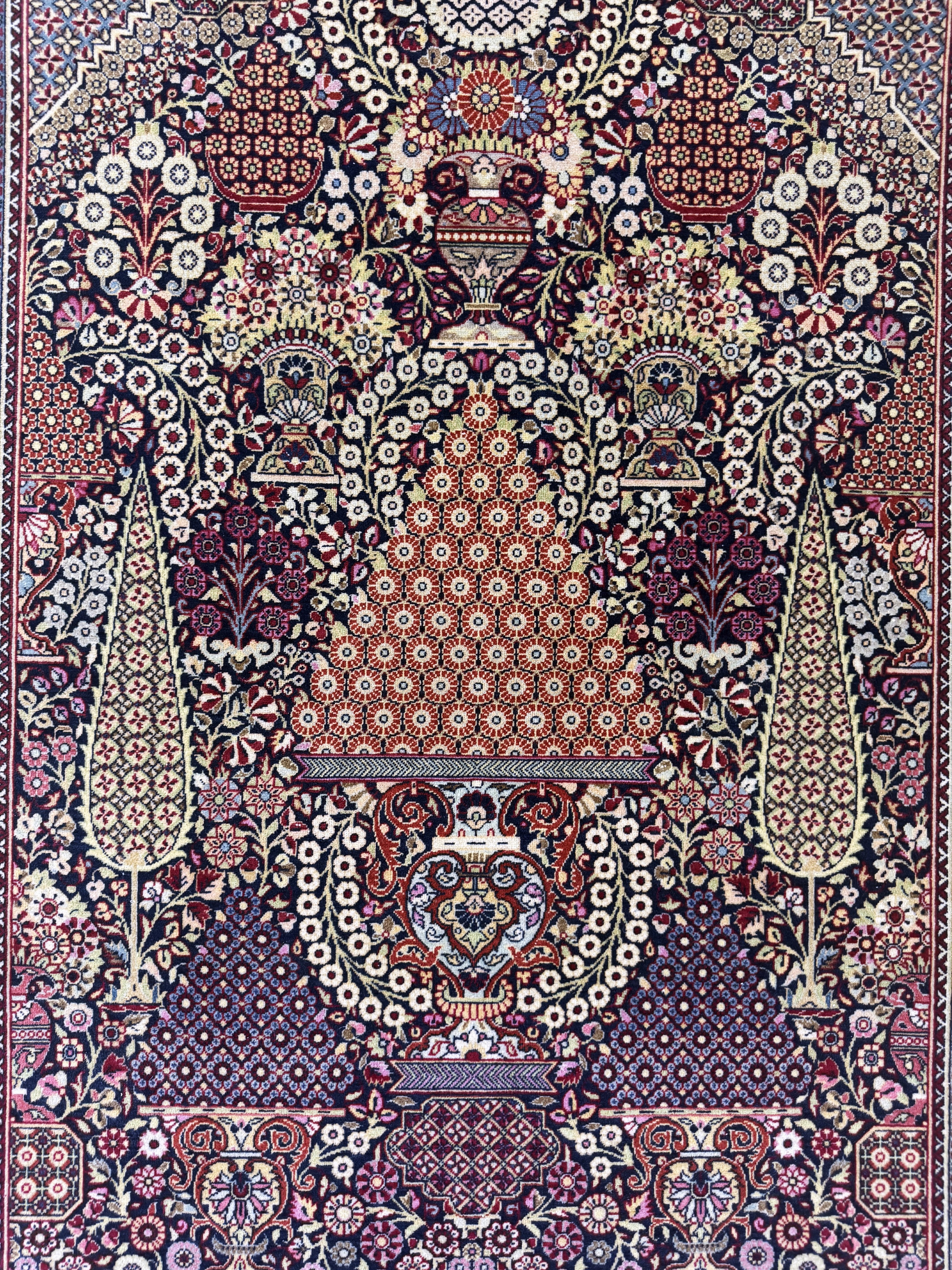 Detail c: Keschan"Dabir-Sanayeh"fein, signiert, Persien, Anfang 20.Jhd, Korkwolle auf Baumwolle, ca. 210 x 136 cm, fachkundig gereinigt, EHZ: 1-2, ...
