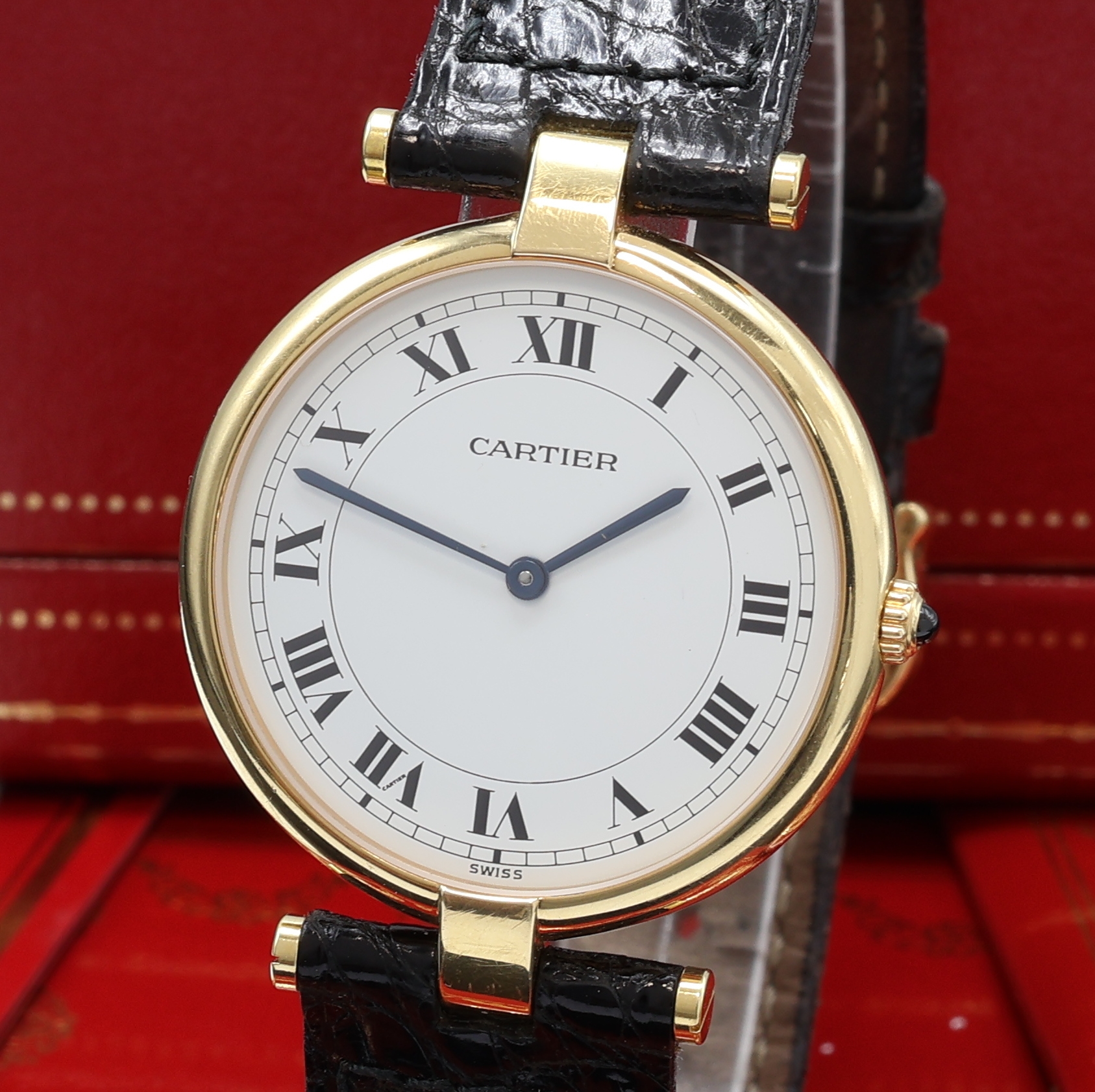 Detail a: CARTIER Vendome Armbanduhr in GG 750/000 Referenz 881001, Schweiz um 1990, quarz, orig. Lederband (zu ers.) m. orig. verg. Dornschl., Boden 2-fach ...