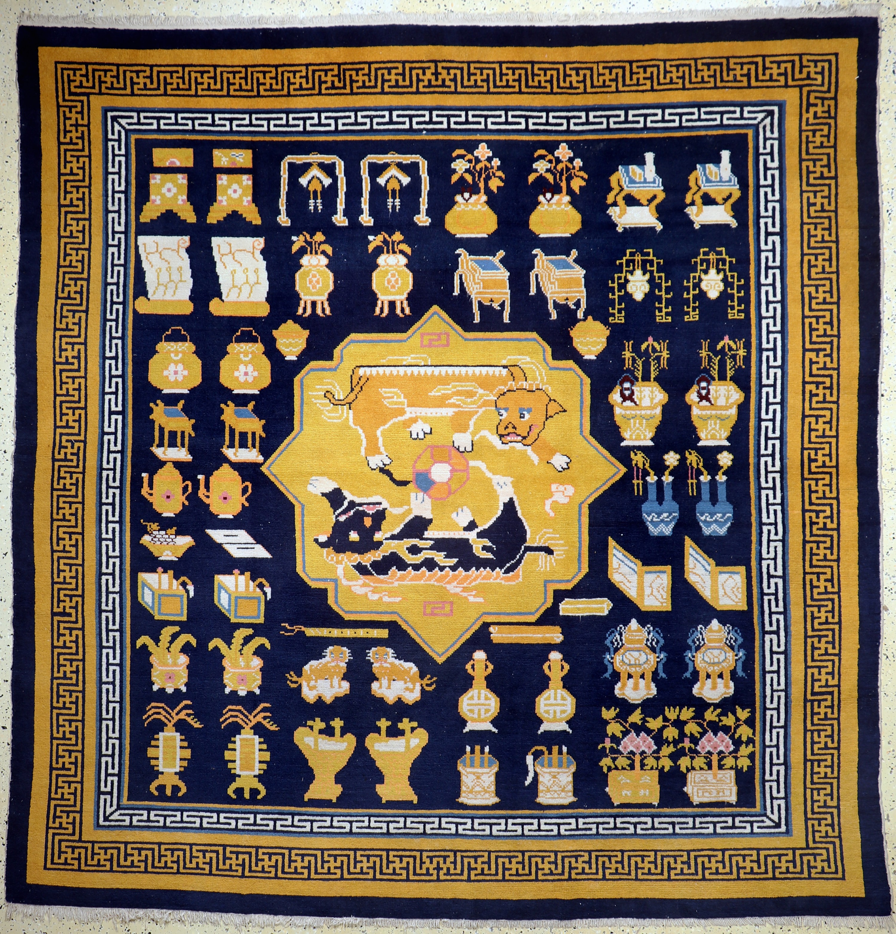 Image 27104403 - Ning-Hsia antique, China, around 1900, wool oncotton, approx. 265 x 256 cm, condition: ...
