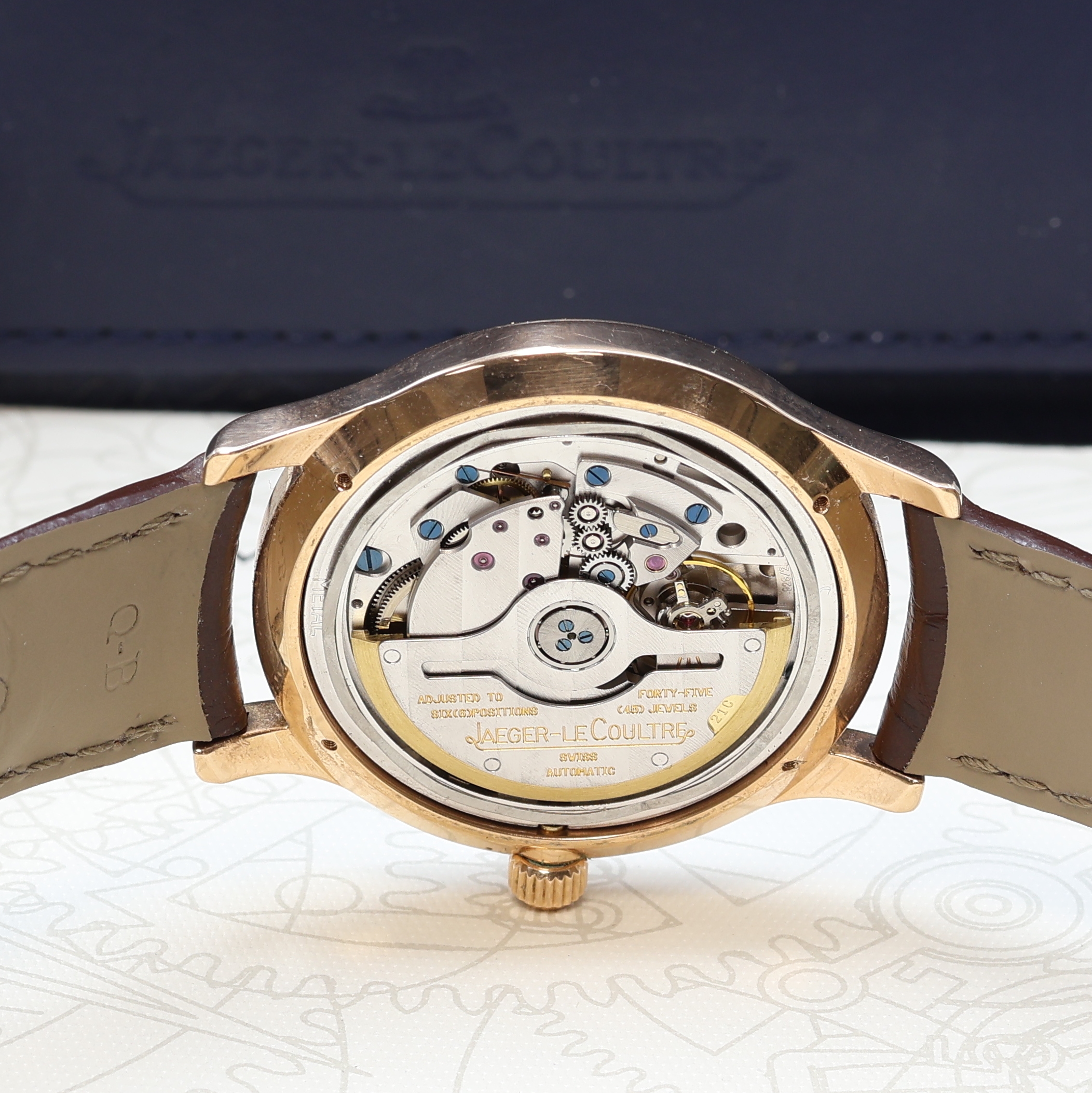 Detail h: Jaeger-LeCoultre Master Control Herrenarmbanduhr in RG 750/000 Referenz 140.2.93, Schweiz verk. lt. beil. Pap. 03/1998, Automatik, orig. Lederband m. ...