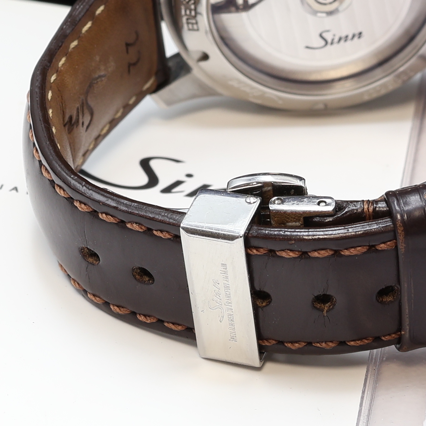 Detail b: SINN Klassik Armbandchronograph Referenz 956, Deutschland verk. lt. beil. Pap. 06/2008, Automatik, verschr. u. beids. vergl. Edelstahlgeh. inkl. ...