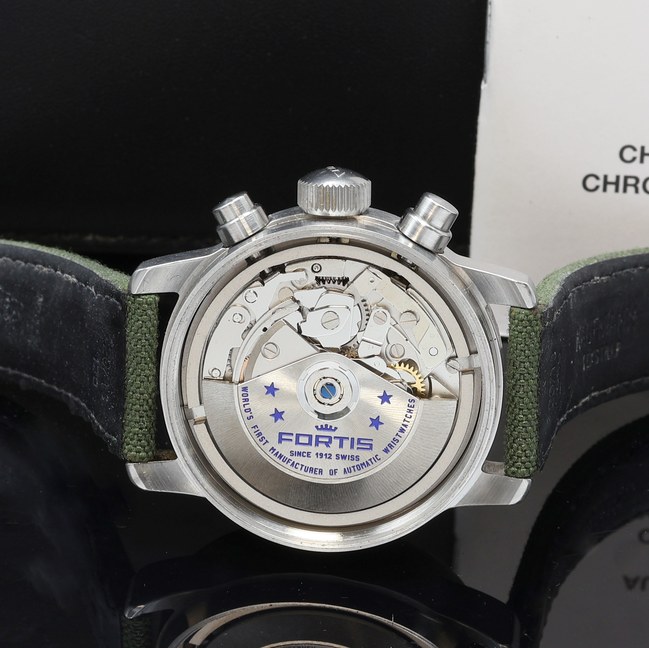Detail d: FORTIS Flieger Armbandchronograph Referenz 597.11.141, Schweiz um 2000, Automatik, Edelstahlgeh., Boden verschr., schwarzes Kontrastzifferbl. m. ...