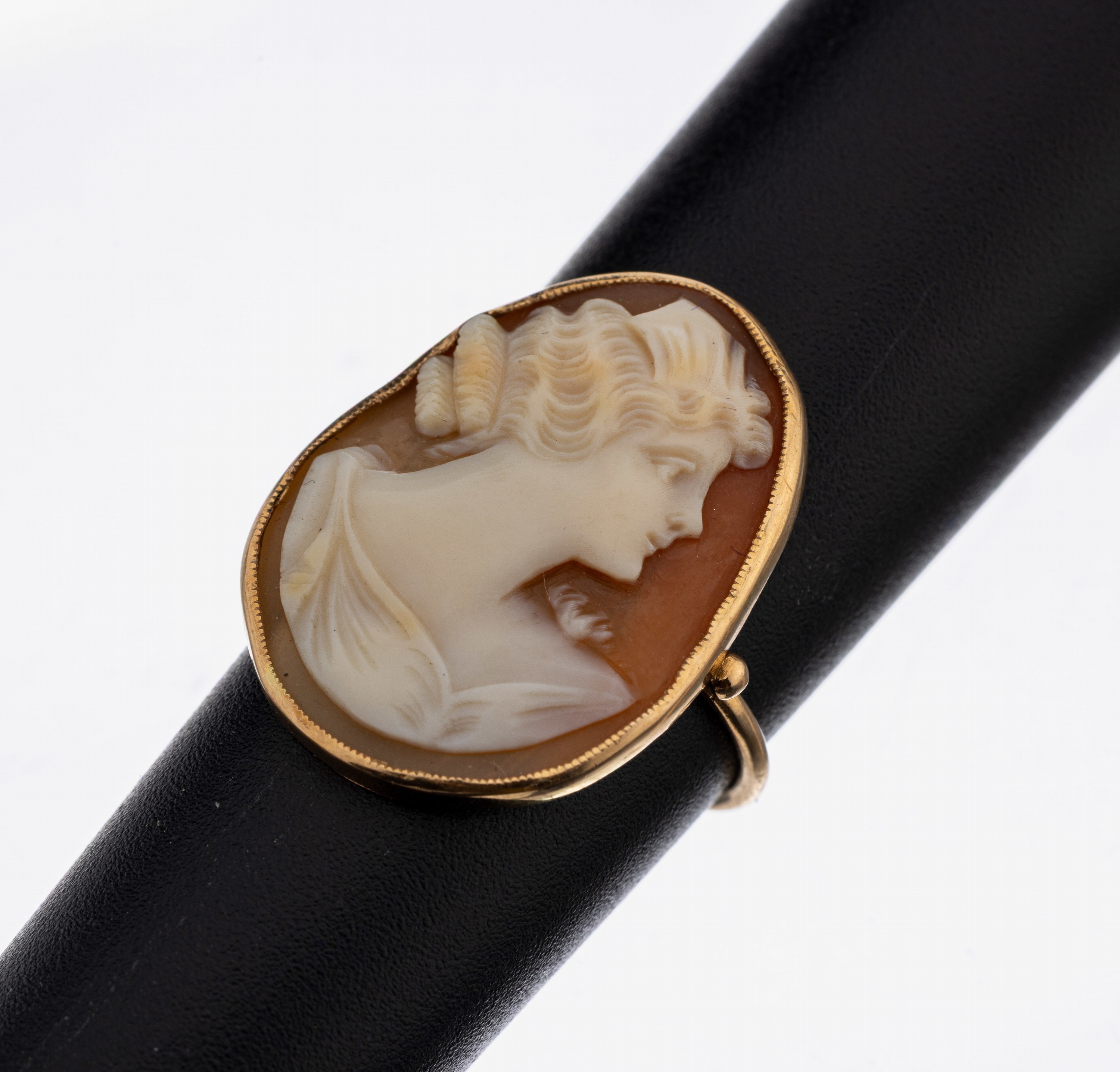 Image 27104710 - 18 kt Gold Kamee-Ring, Italien, 1920er Jahre, GG 750/000, Muschelkamee, Darstellung ...