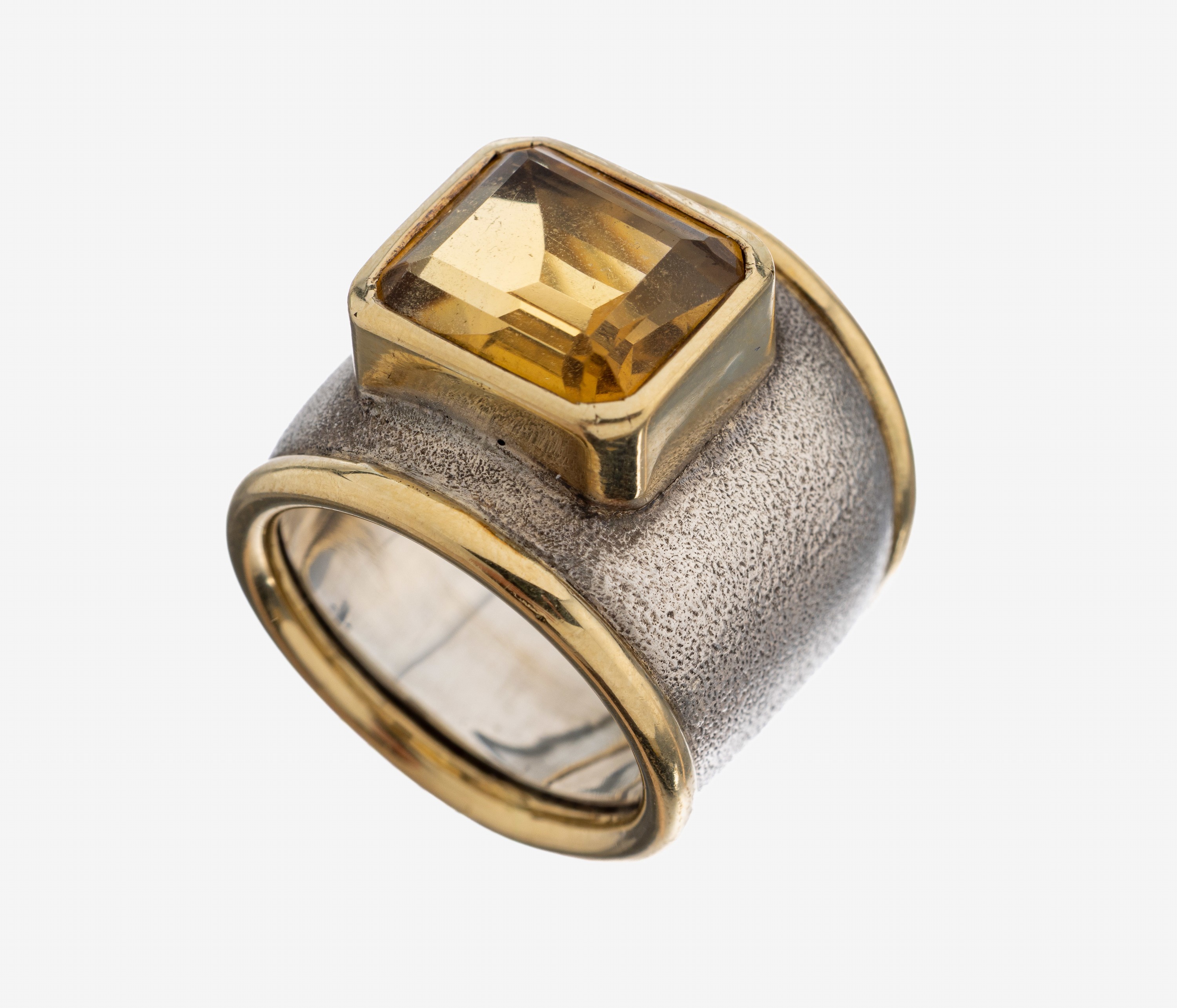Image 27104712 - 18 kt Gold und Silber Citrin-Ring, GG 750/000 gepr. und 925er Silber, facett. ...