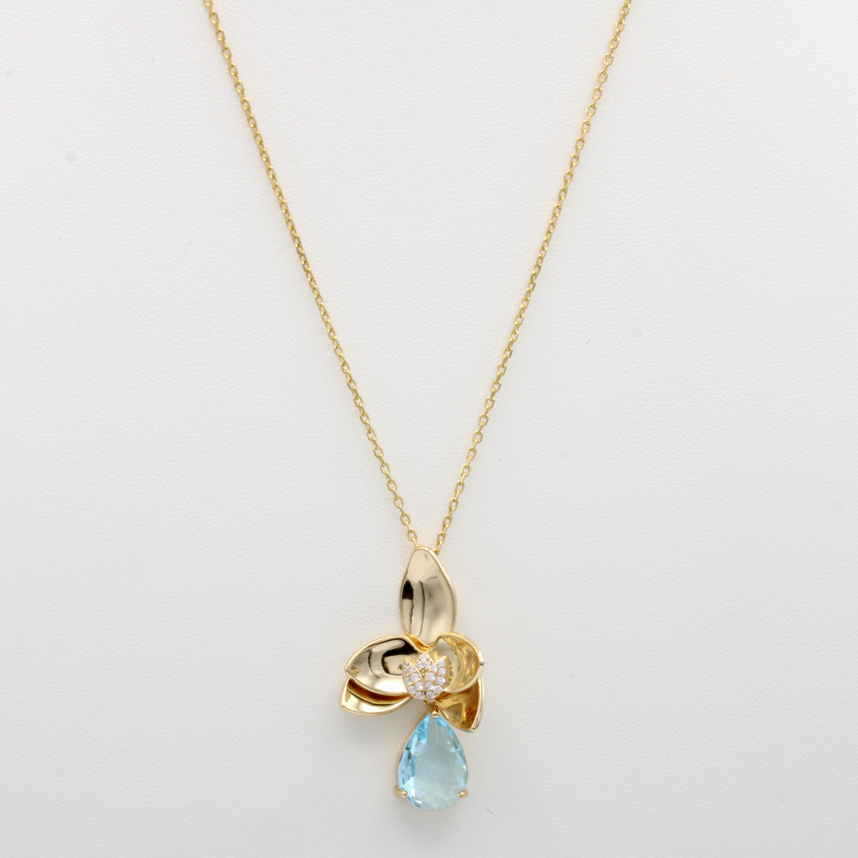 Image 27104746 - Anhänger ´Blüte´ mit Zirkonias, 925er Silber vergoldet, tropfenf. blauer Zirkonia als ...