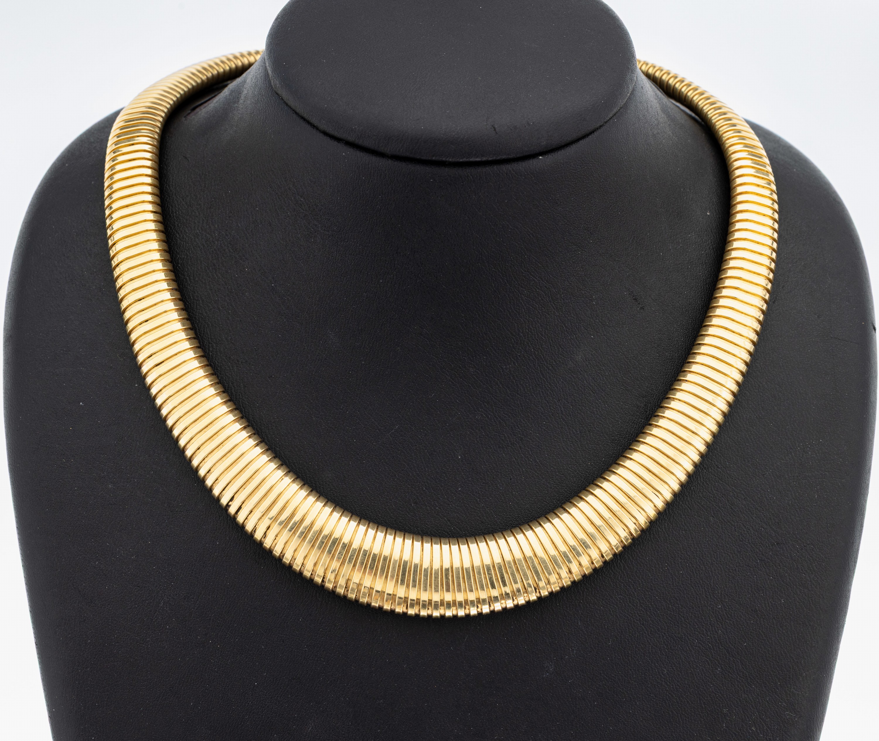 Image 27104786 - 14 kt Gold Collier, GG 585/000, flexibel gearbeitet, verlaufend, L. ca. 42.5 cm, ...