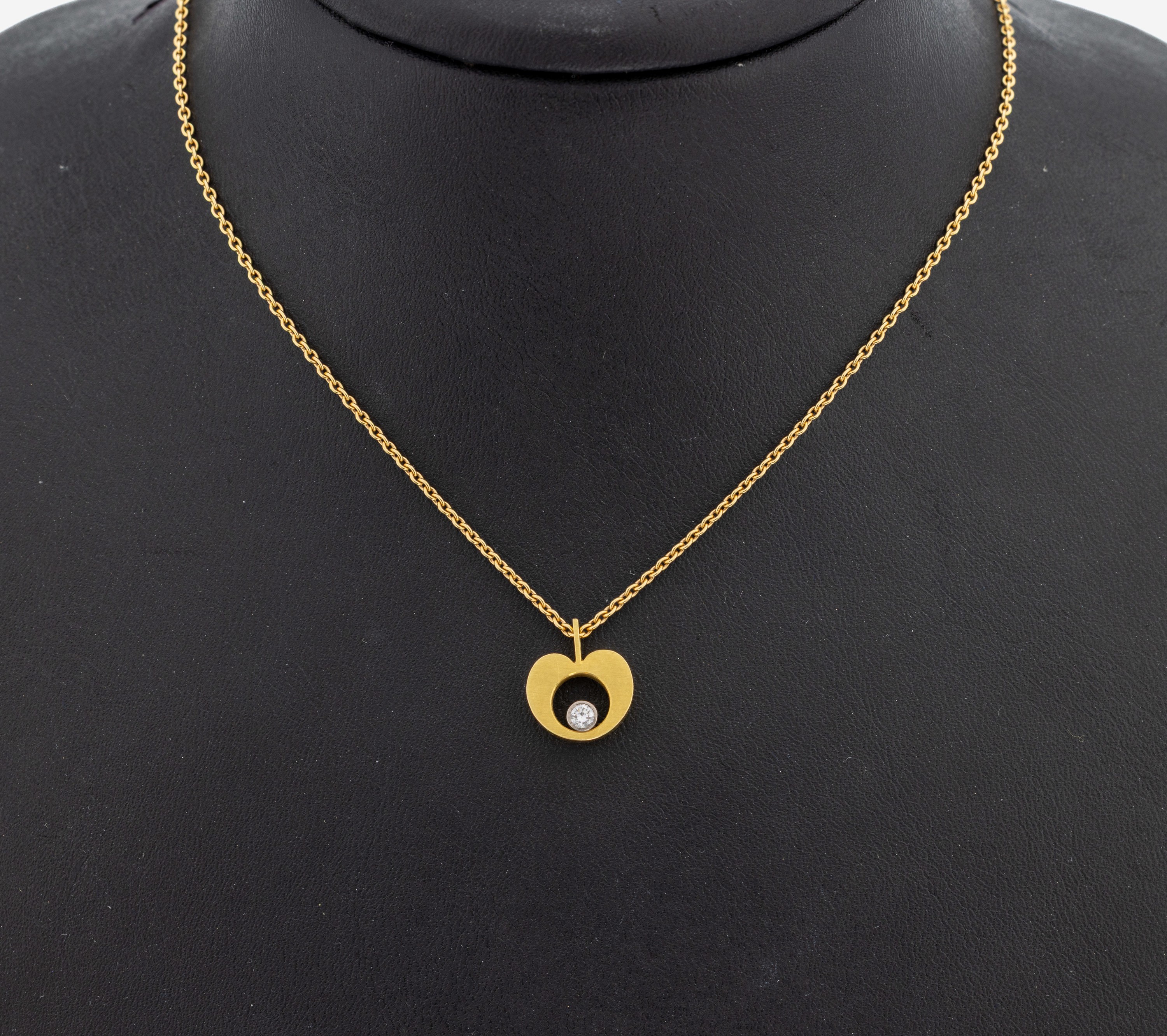 Image 27104789 - 18 kt Gold Brillant-Anhänger, GG/WG 750/000, stil. Apfel, in WG gefasster Brillantca. ...