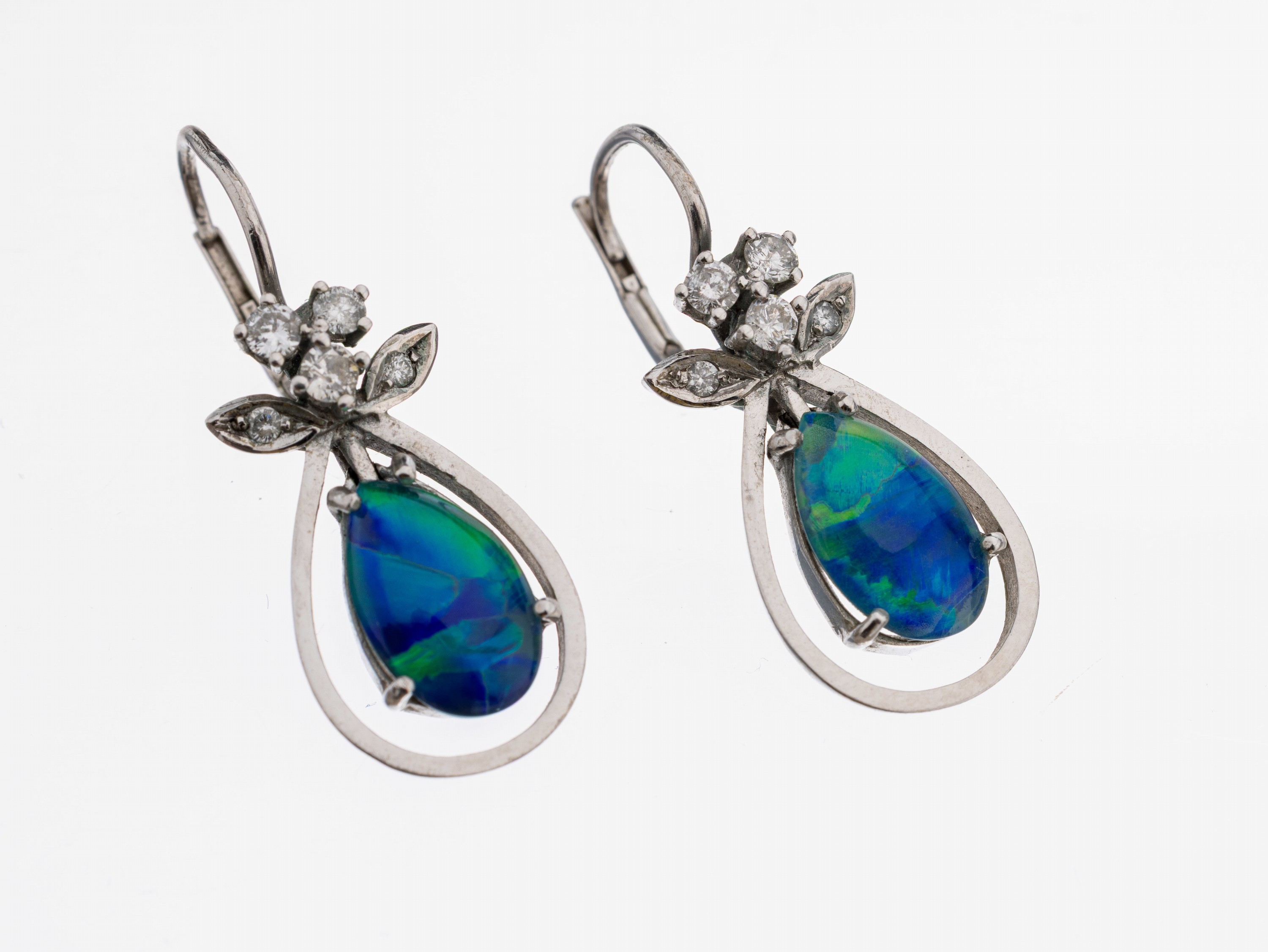 Image 27104840 - Paar 14 kt Gold Brillant-Opal-Ohrhänger, WG585/000, schlichtes Design, 10 Brillanten ...