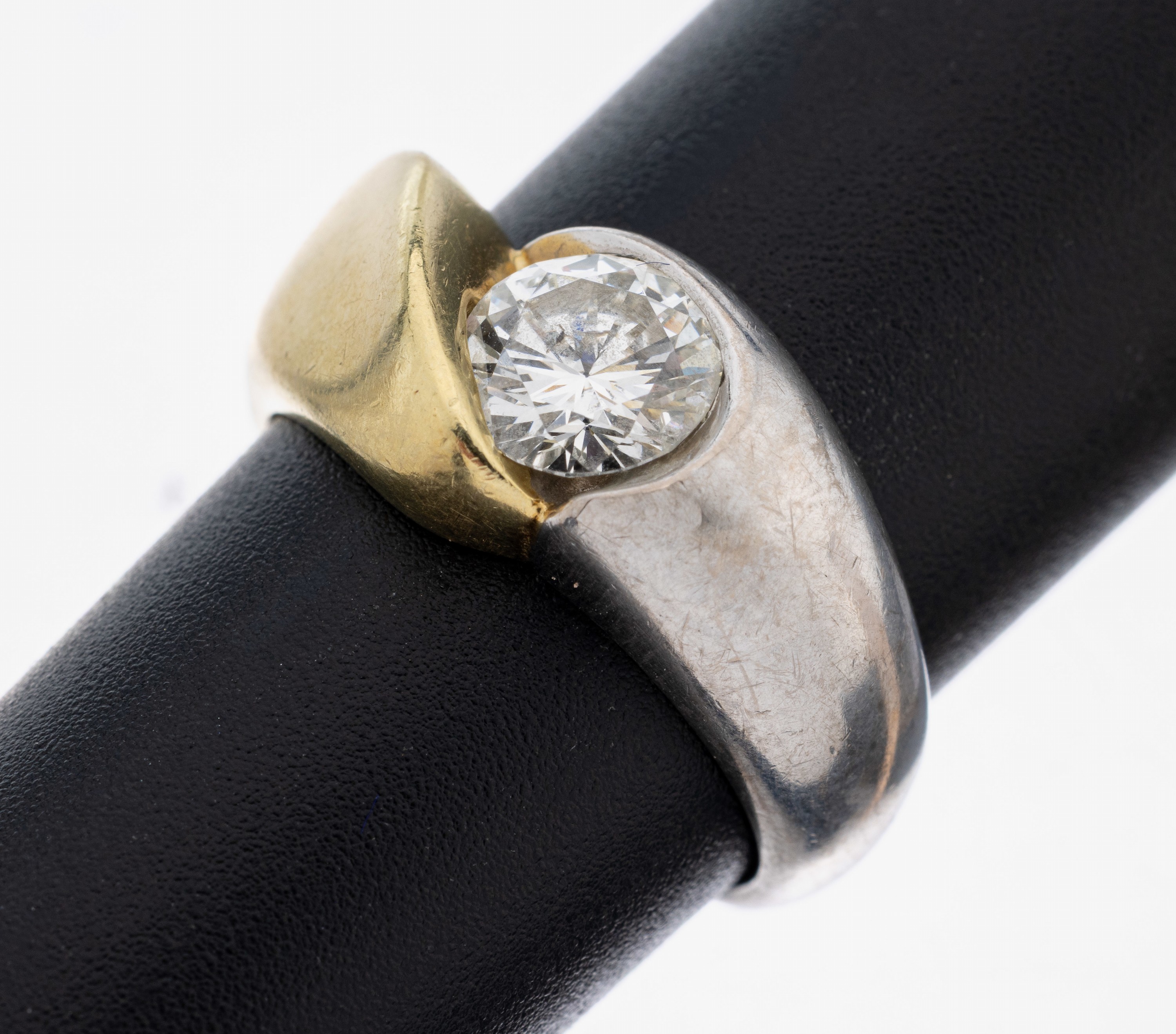 Image 27104873 - 14 kt Gold Brillant-Ring, GG/WG 585/000, Brillant ca. 1.15 ct Weiß/p1, RW 53, ca. 8.7 ...