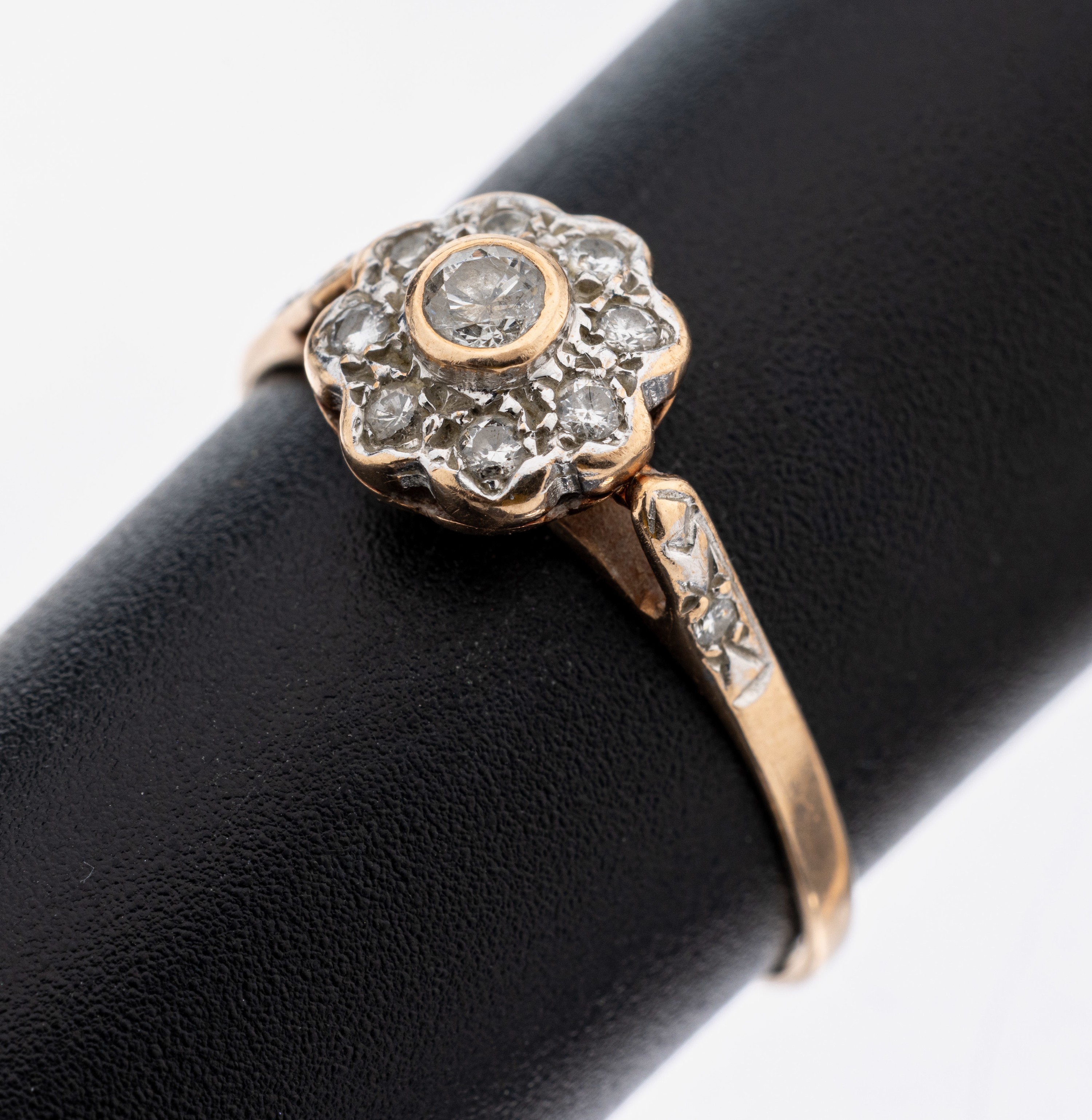 Image 27104880 - 14 kt Gold Brillant-Ring, RoseG 585/000, 11Brillanten zus. ca. 0.25 ct Weiß/p, RW 57, ...