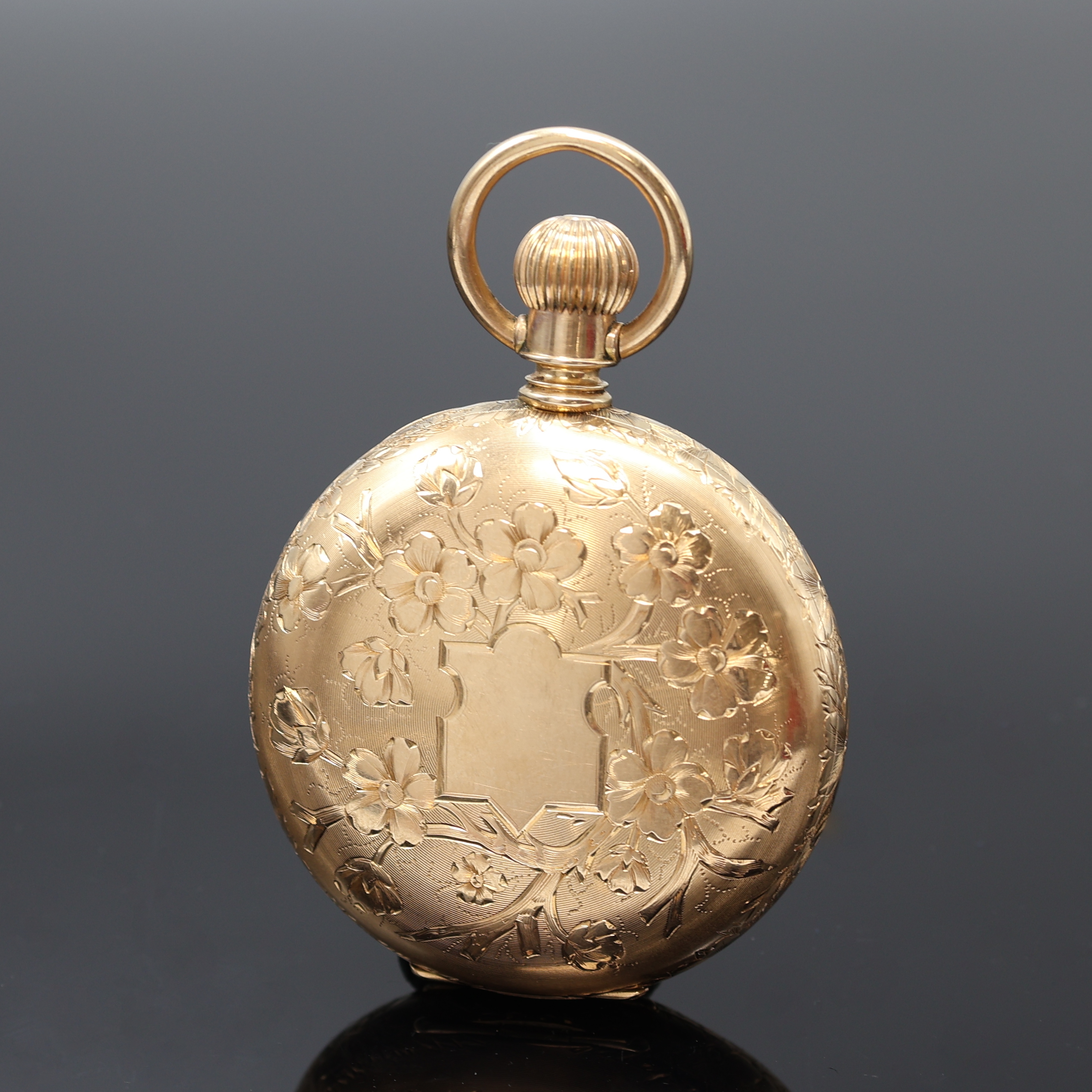 Detail b: WALTHAM/P.S. BARTLETT schwere Savonette Herrentaschenuhr in RG 585/000, USA um 1890, aufw. guill. und floral graviertes 3-Deckel Goldgehäuse, ...