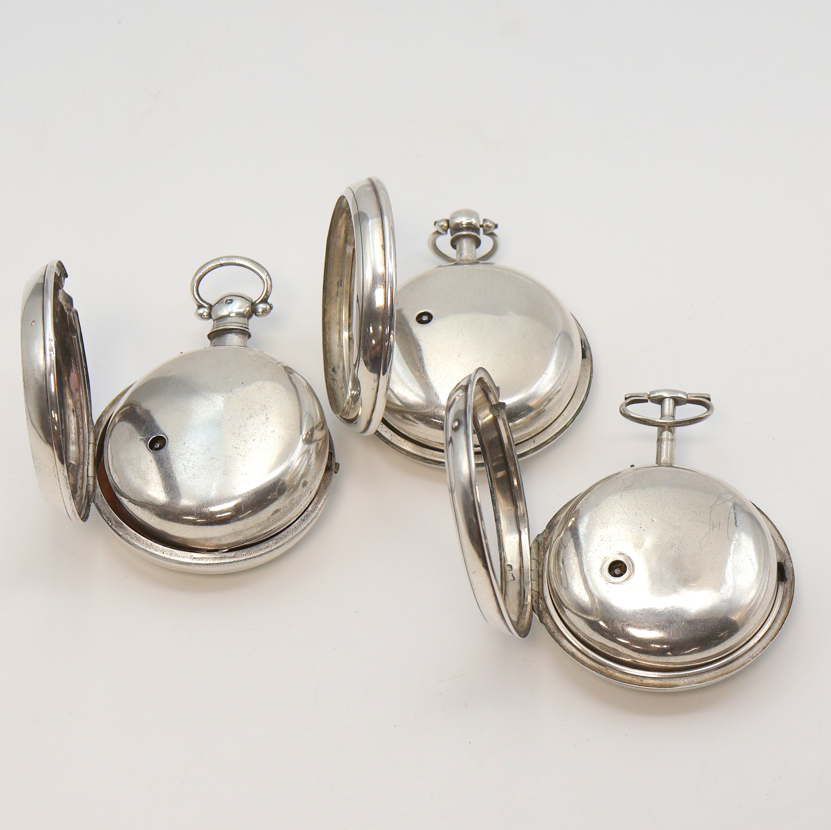 Detail d: Konvolut: 5 offene und eine Savonette Taschenuhr in Silber Gewicht ca. 796g, 3 x mit Spindelwerk und 3 x mit Spitzzahnankerwerk, 3 davon mit ...