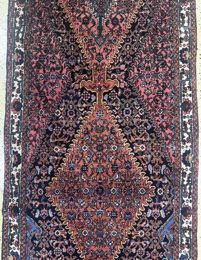 27105322d - Shahsawan, Persien, Mitte 20.Jhd, Wolle aufBaumwolle, ca. 500 x 113 cm, EHZ: ...