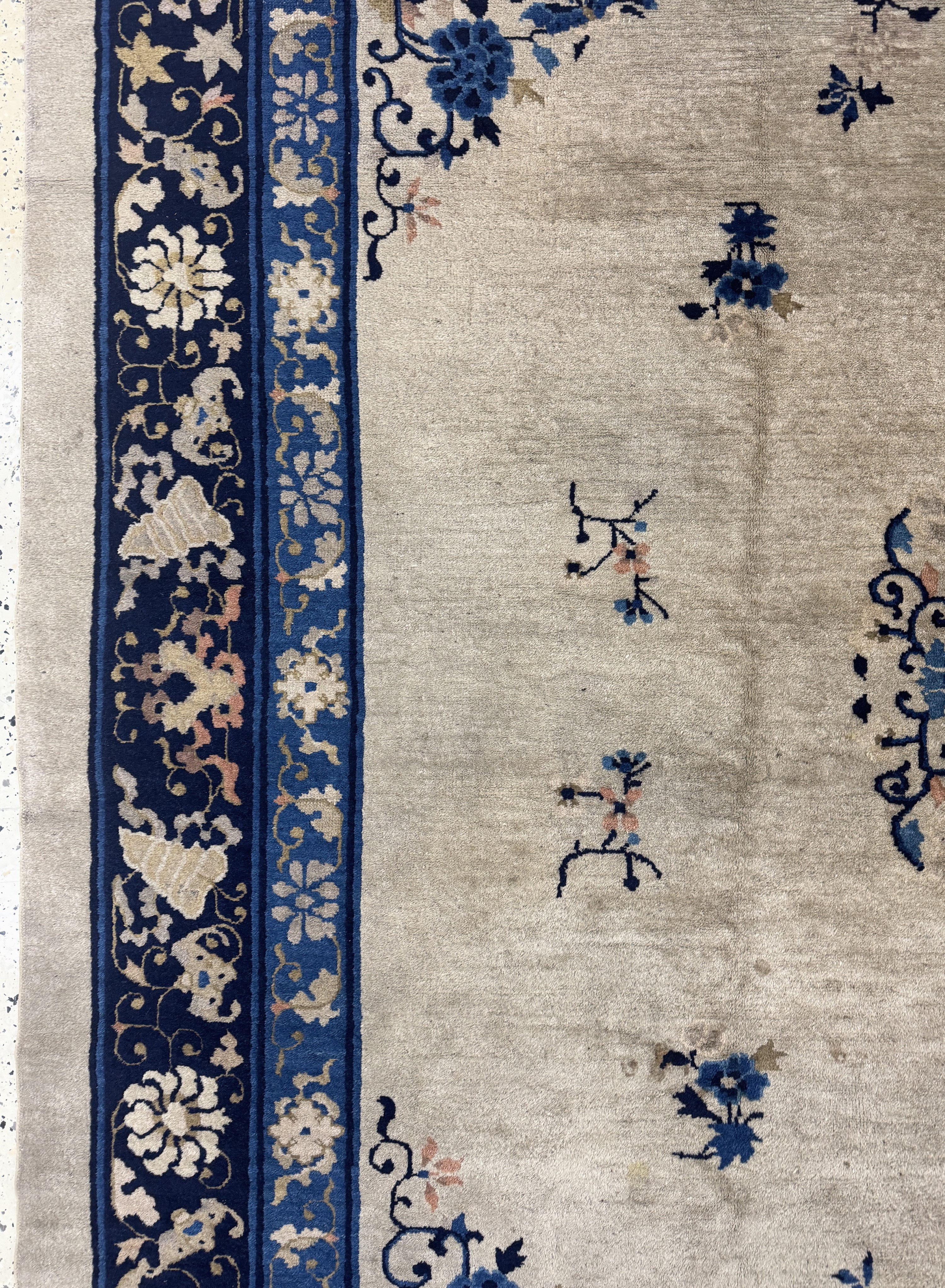 Detail c: Antiker Peking, China, um 1900, Wolle auf Baumwolle, ca. 290 x 250 cm, Reinigungsbedürftig, EHZ: 2-3