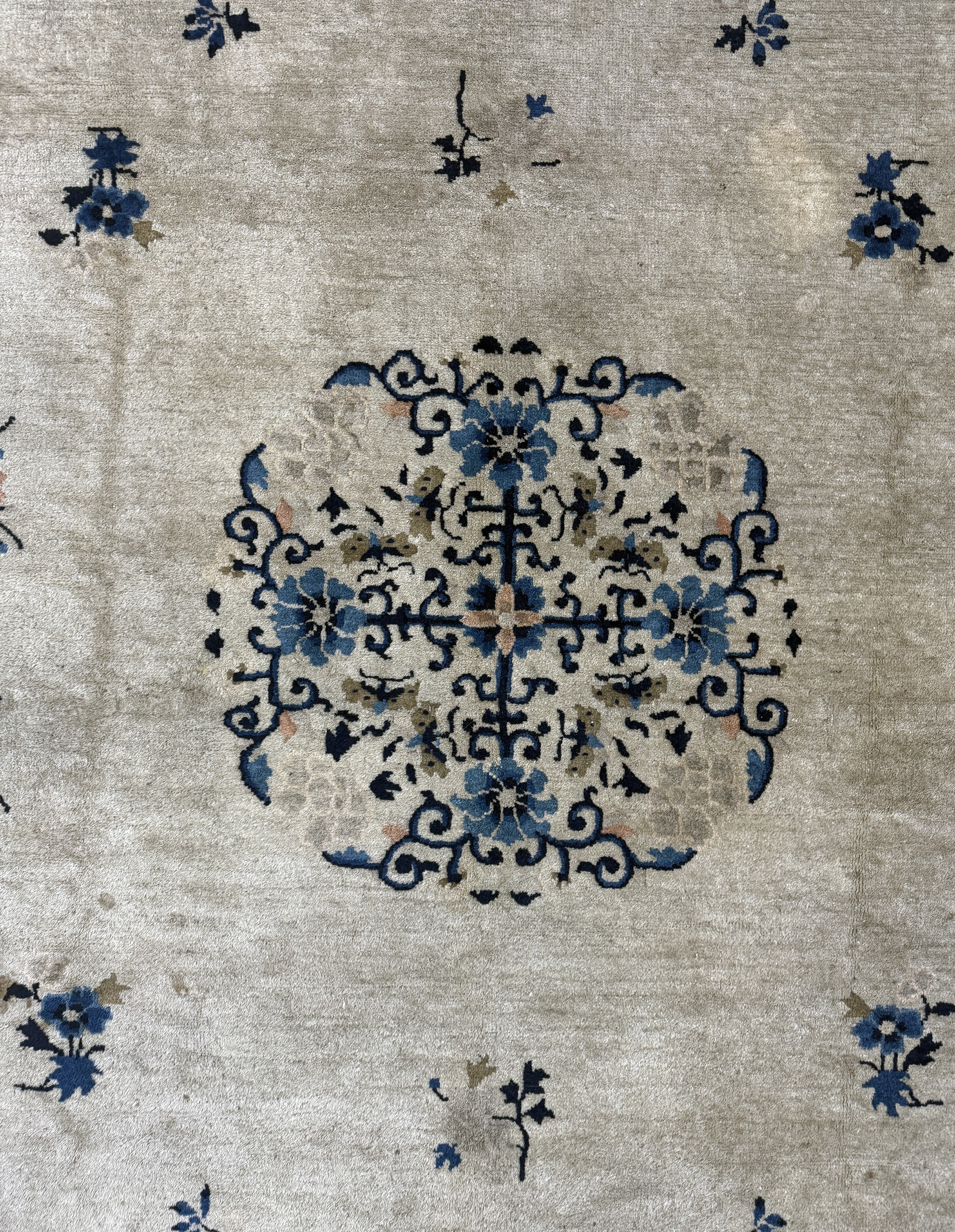 Detail d: Antiker Peking, China, um 1900, Wolle auf Baumwolle, ca. 290 x 250 cm, Reinigungsbedürftig, EHZ: 2-3