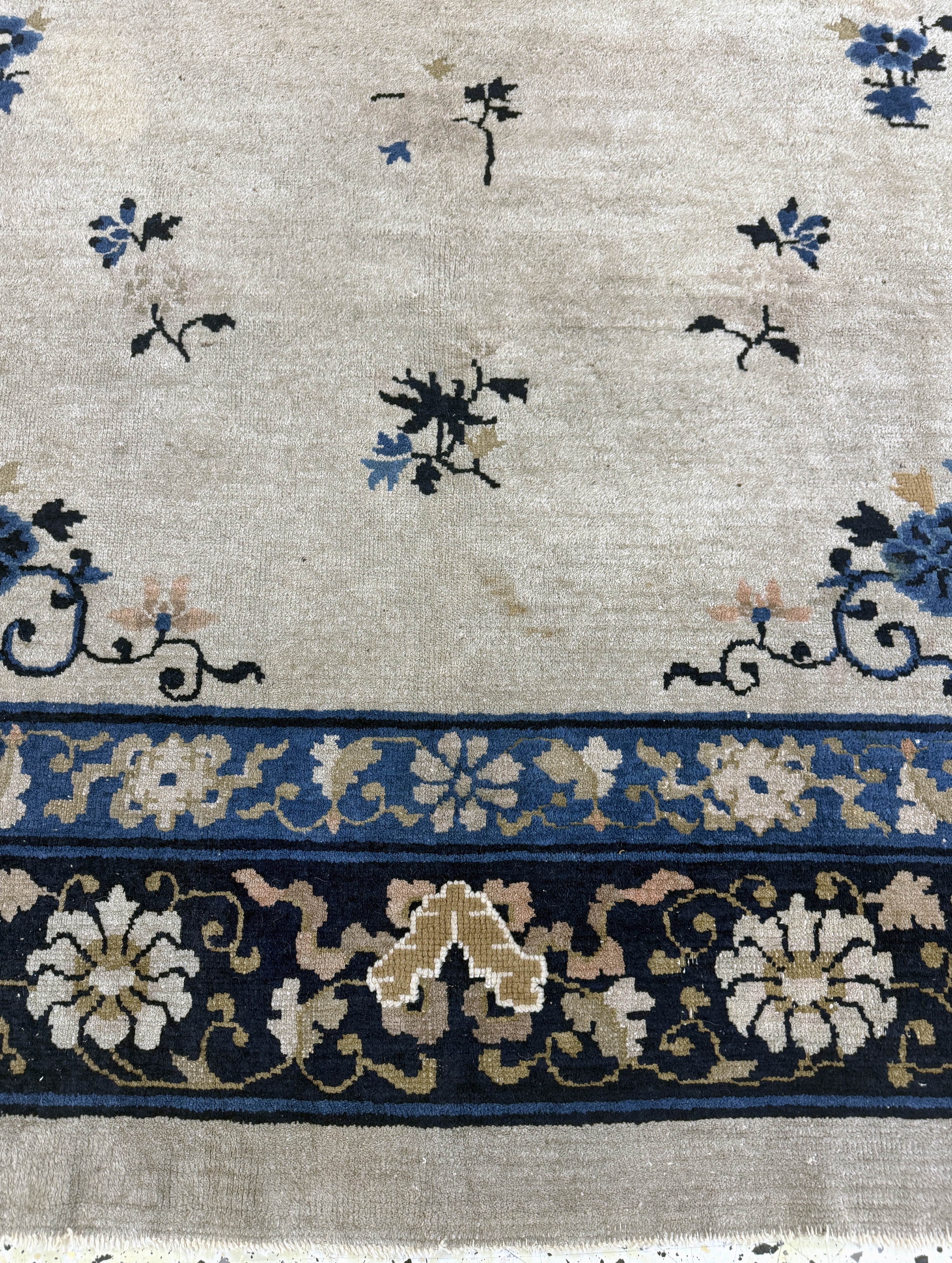 Detail g: Antiker Peking, China, um 1900, Wolle auf Baumwolle, ca. 290 x 250 cm, Reinigungsbedürftig, EHZ: 2-3
