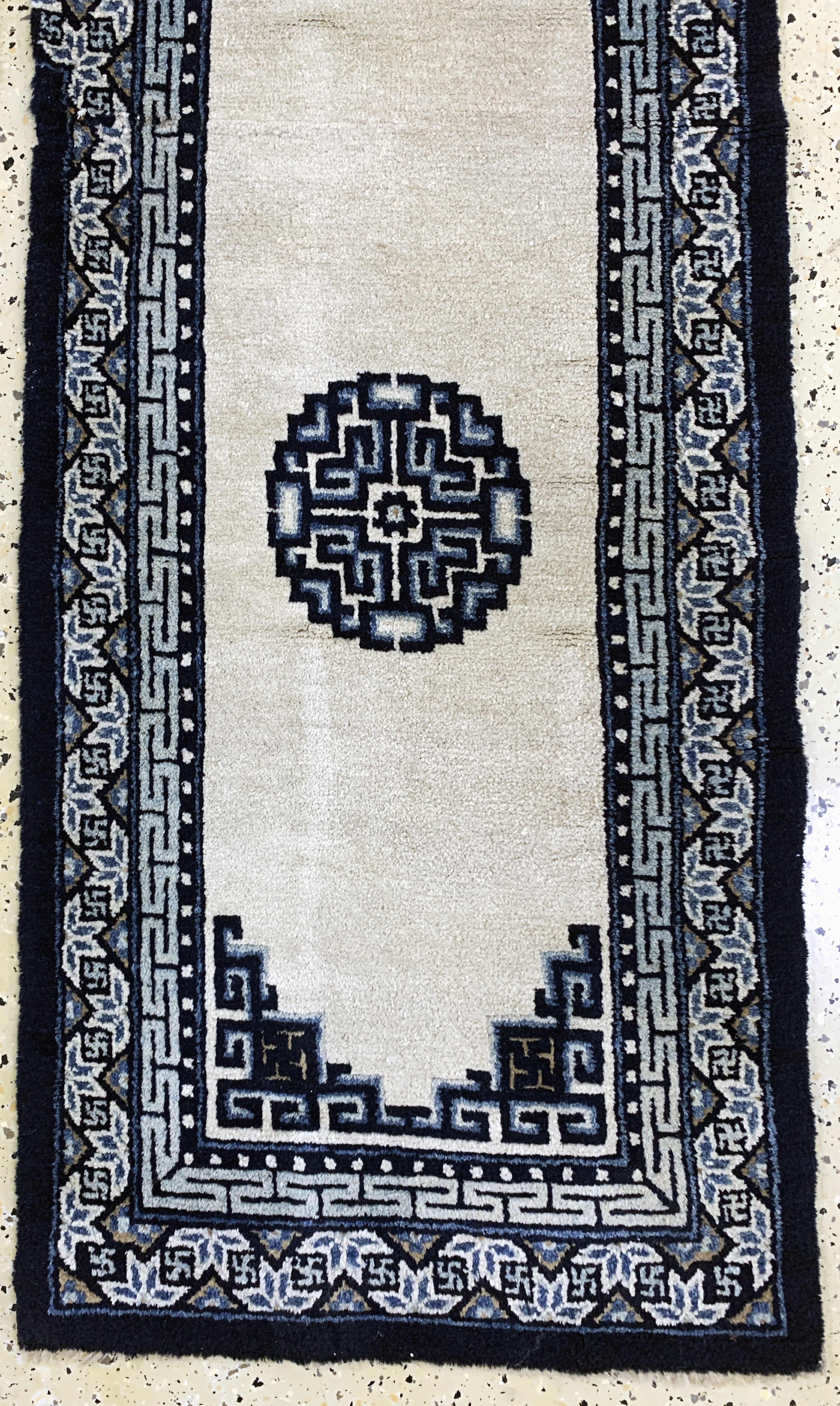 Detail c: Peking alt, China, Anfang 20.Jhd, Wolle aufBaumwolle, ca. 260 x 62 cm, EHZ: 2