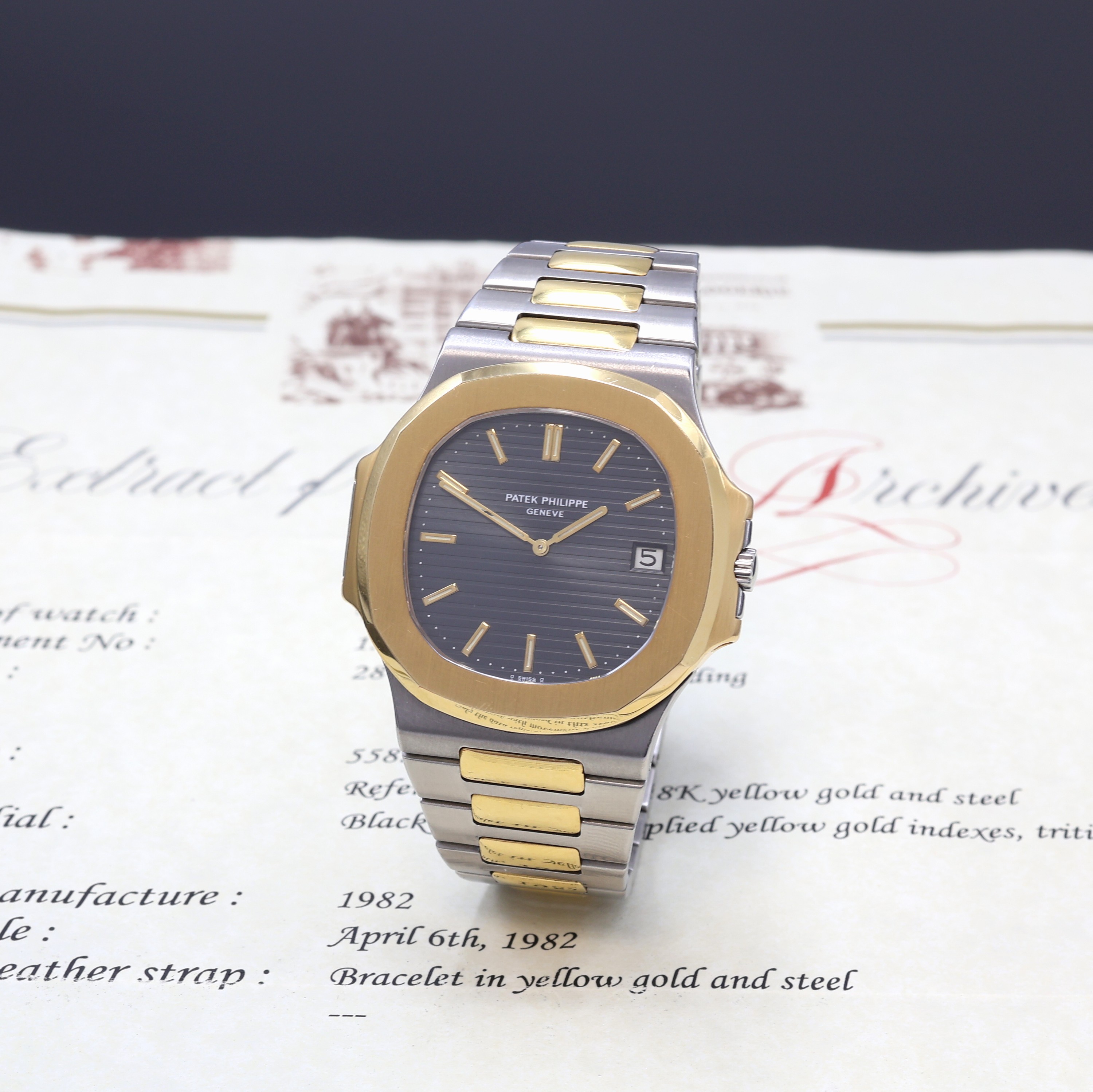 Image 27106529 - PATEK PHILIPPE hochfeine und seltene Herrenarmbanduhr ´Jumbo´ Nautilus Ref. 3700/11 ...