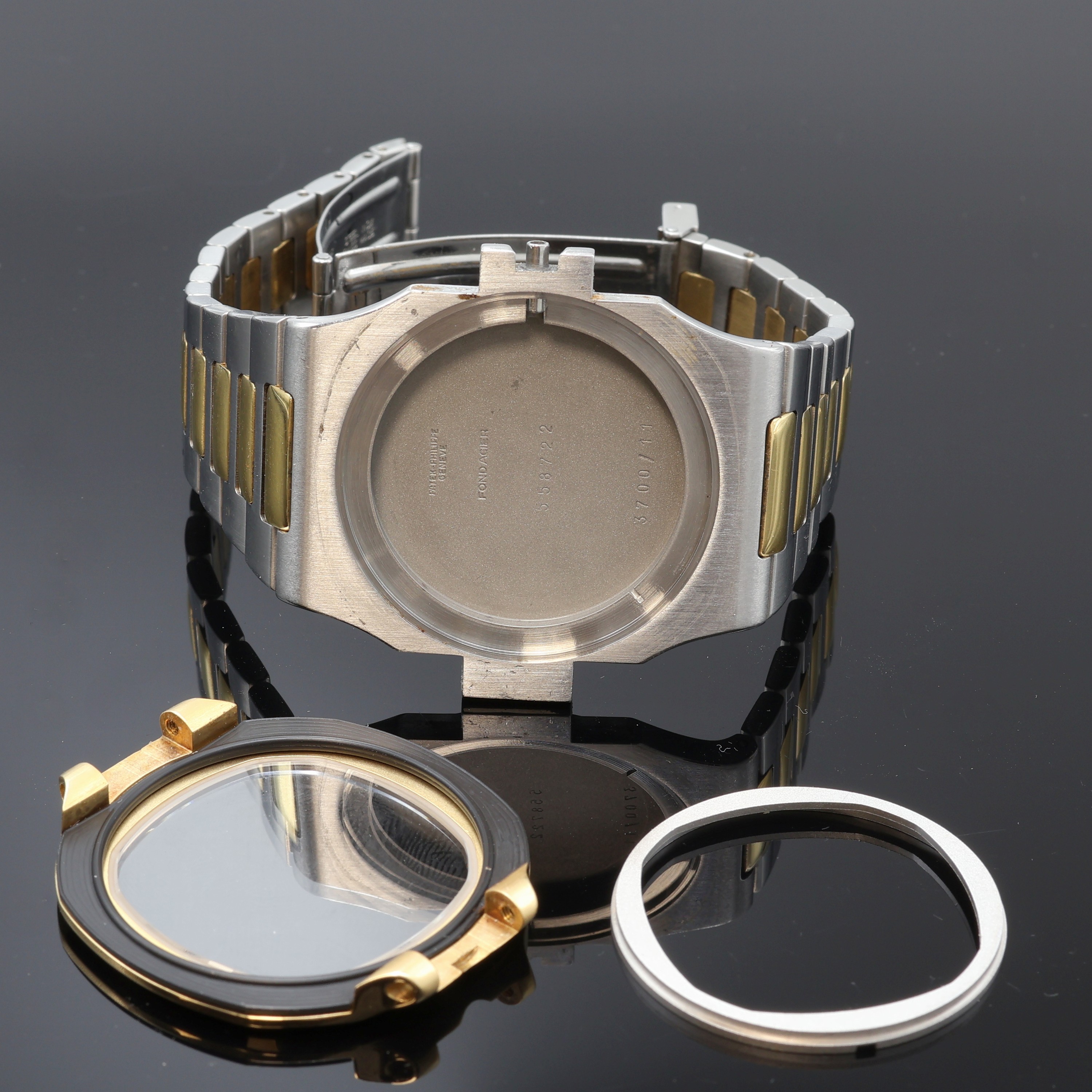 Detail j: PATEK PHILIPPE hochfeine und seltene Herrenarmbanduhr "Jumbo" Nautilus Ref. 3700/11 Design von Gerald Genta in Stahl und GG 750/000 ...