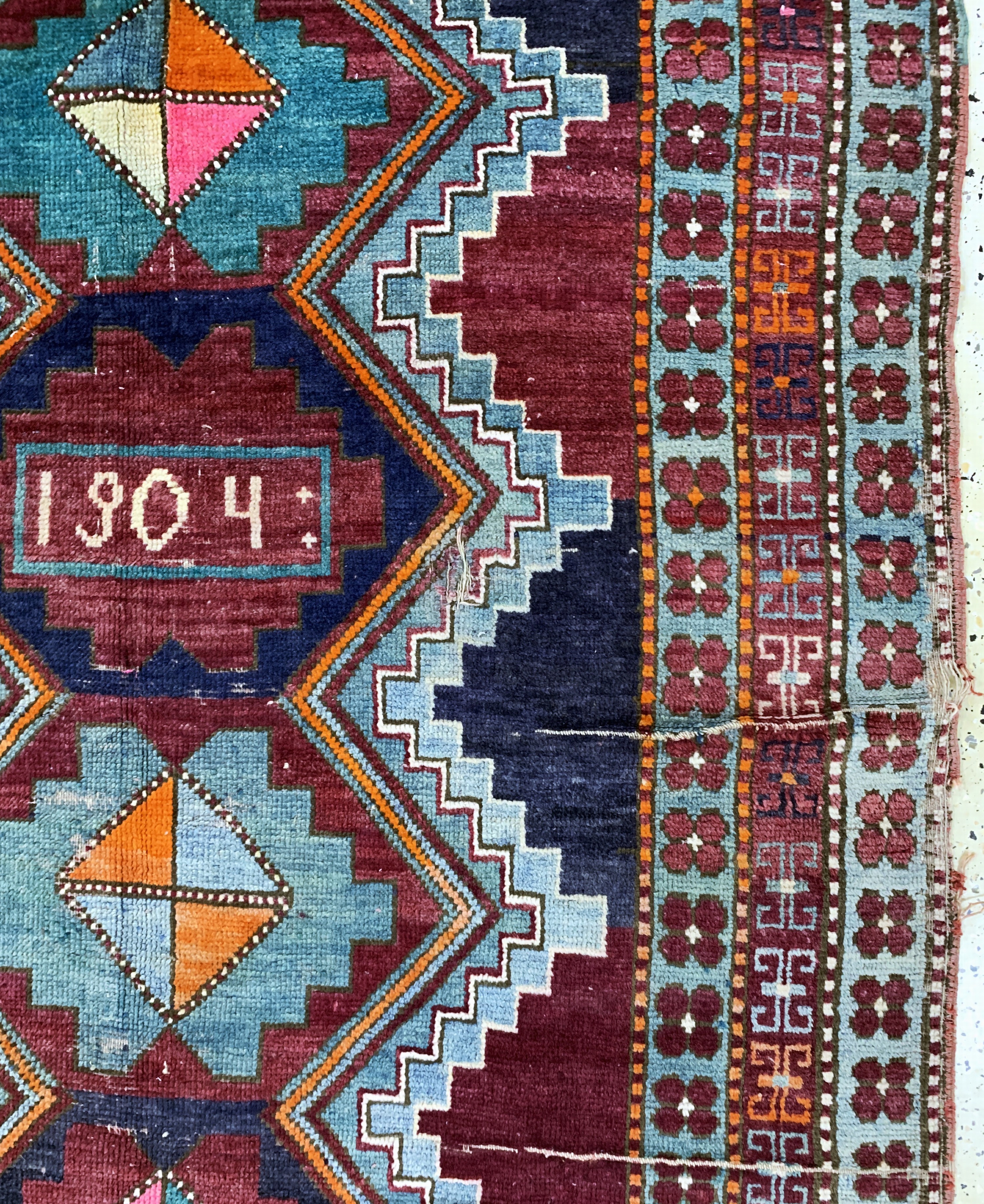 Detail c: Karabagh Kazak antik, Kaukasus, datiert 1904, Wolle auf Wolle, ca. 240 x 148 cm, EHZ: 4