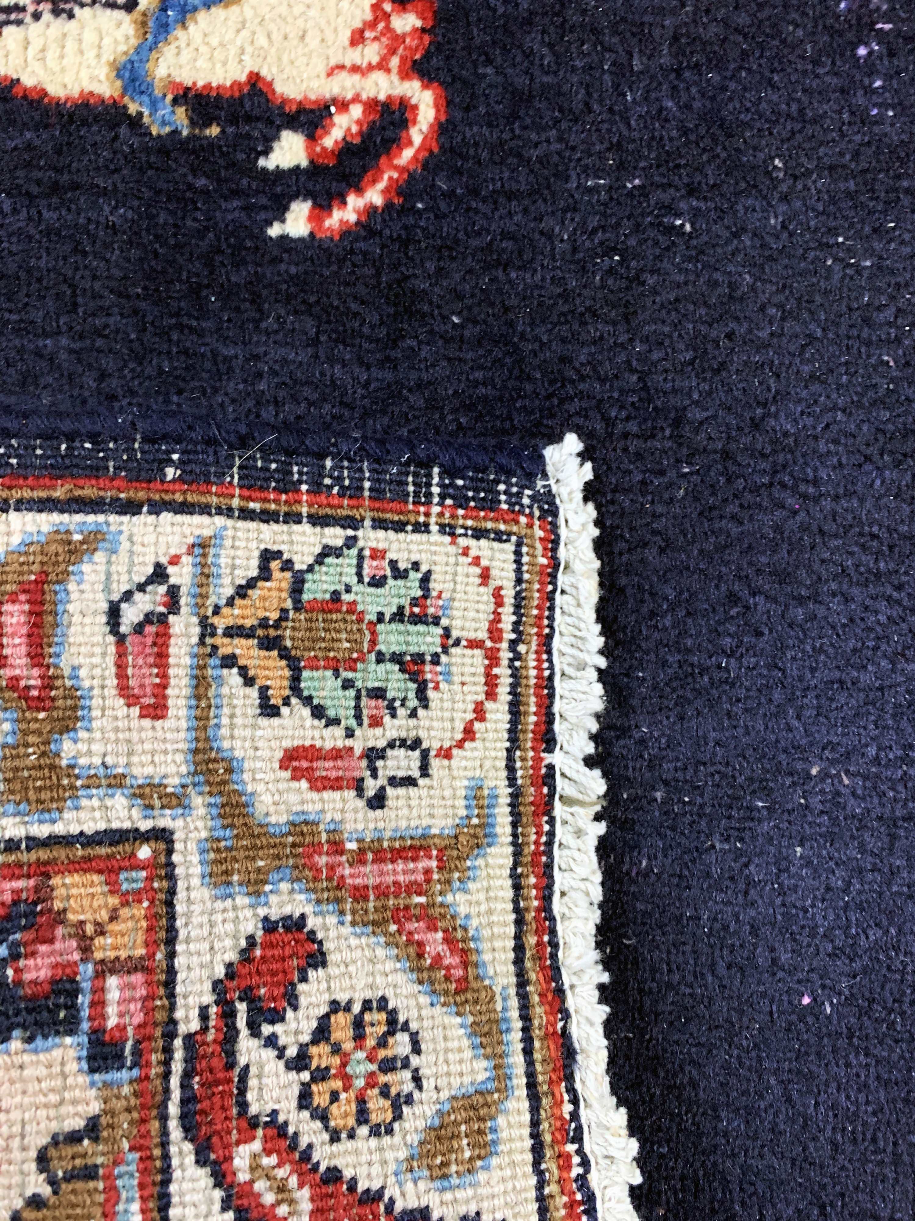 Detail e: Mesched Persien, Mitte 20.Jhd, Wolle auf Baumwolle, ca. 395 x 78 cm, EHZ: 3