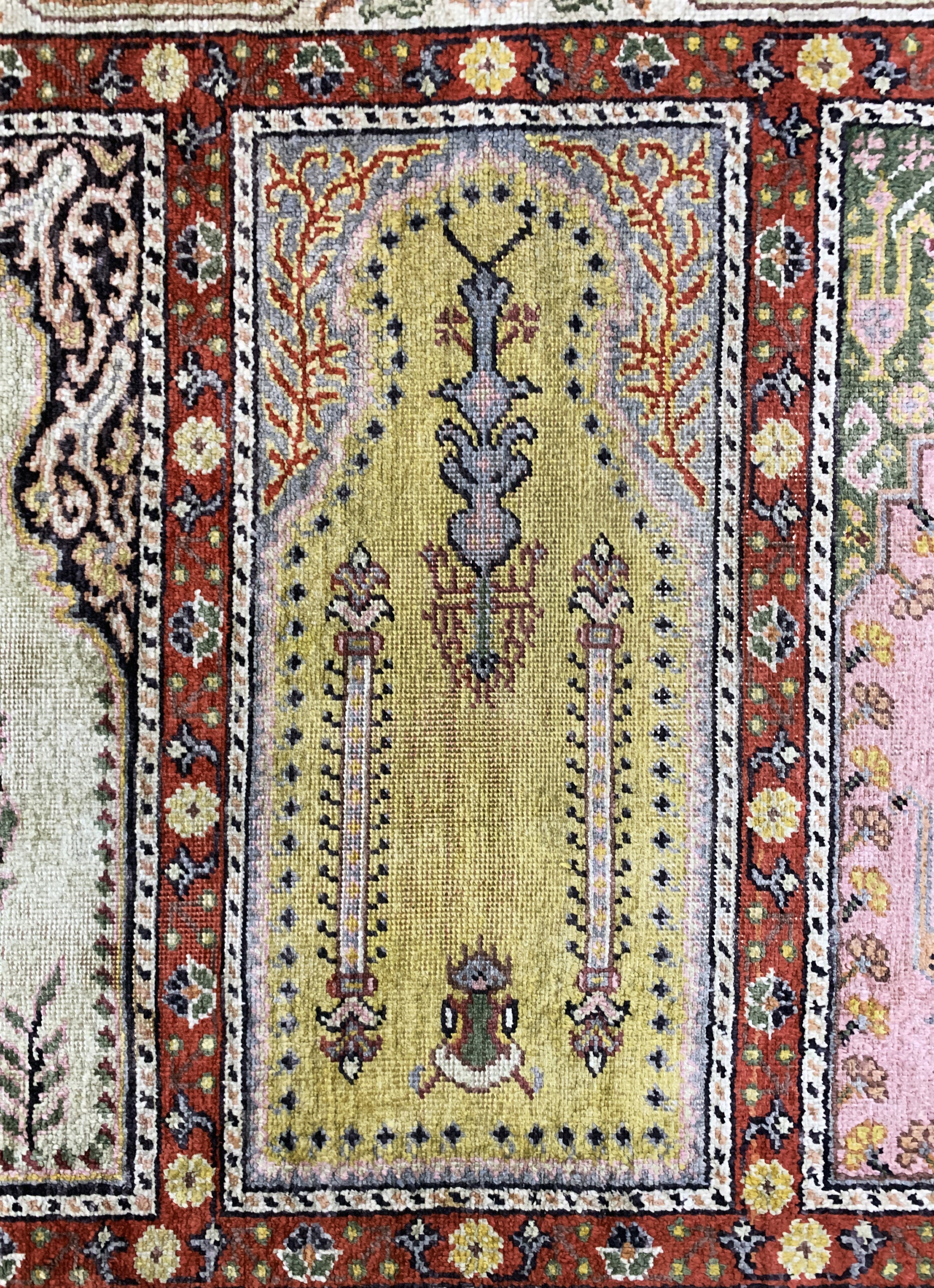 Detail c: Kayseri Flosch"Saf", Türkei, Anfang 20.Jhd,merzerisierte Baumwolle, ca. 130 x 88 cm, EHZ:2-3