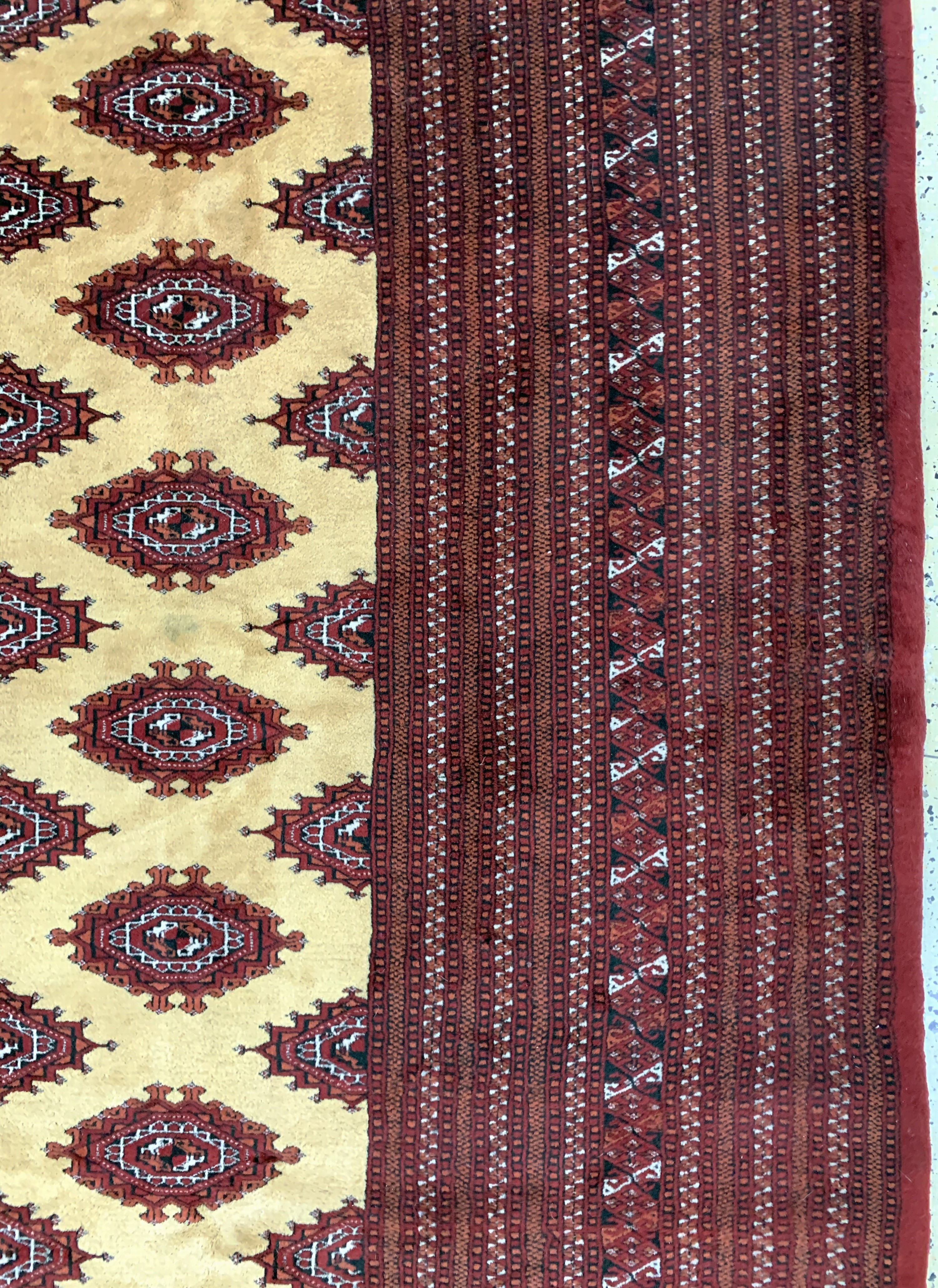 Detail e: Buchara fein, Pakistan, Ende 20.Jhd, Wolle auf Baumwolle, ca. 350 x 255 cm, EHZ: 2