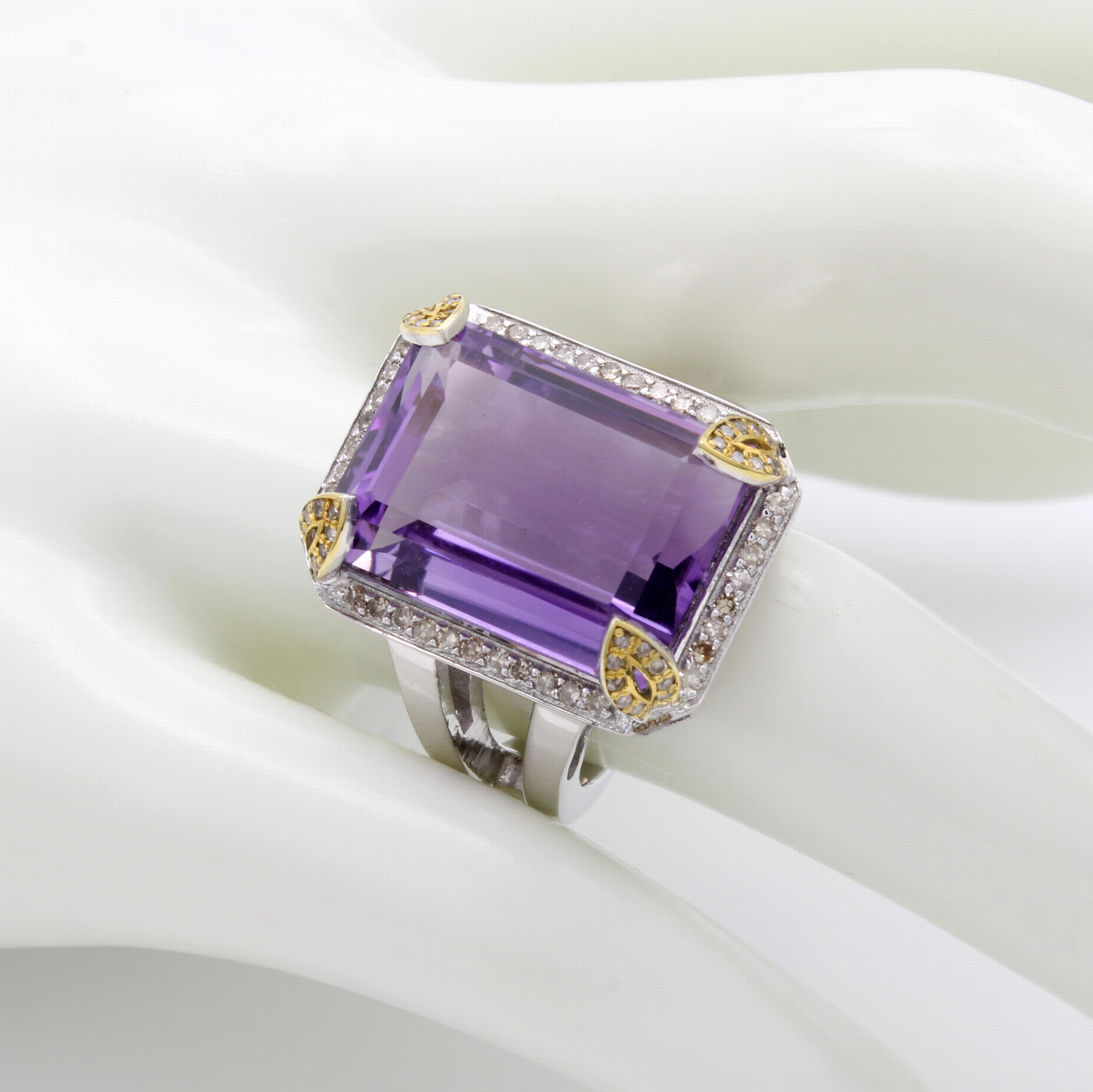 Image 27107772 - Ring mit Amethyst und Diamanten, 925er Silber, geteilte Ringschiene, achteck. Amethyst ...