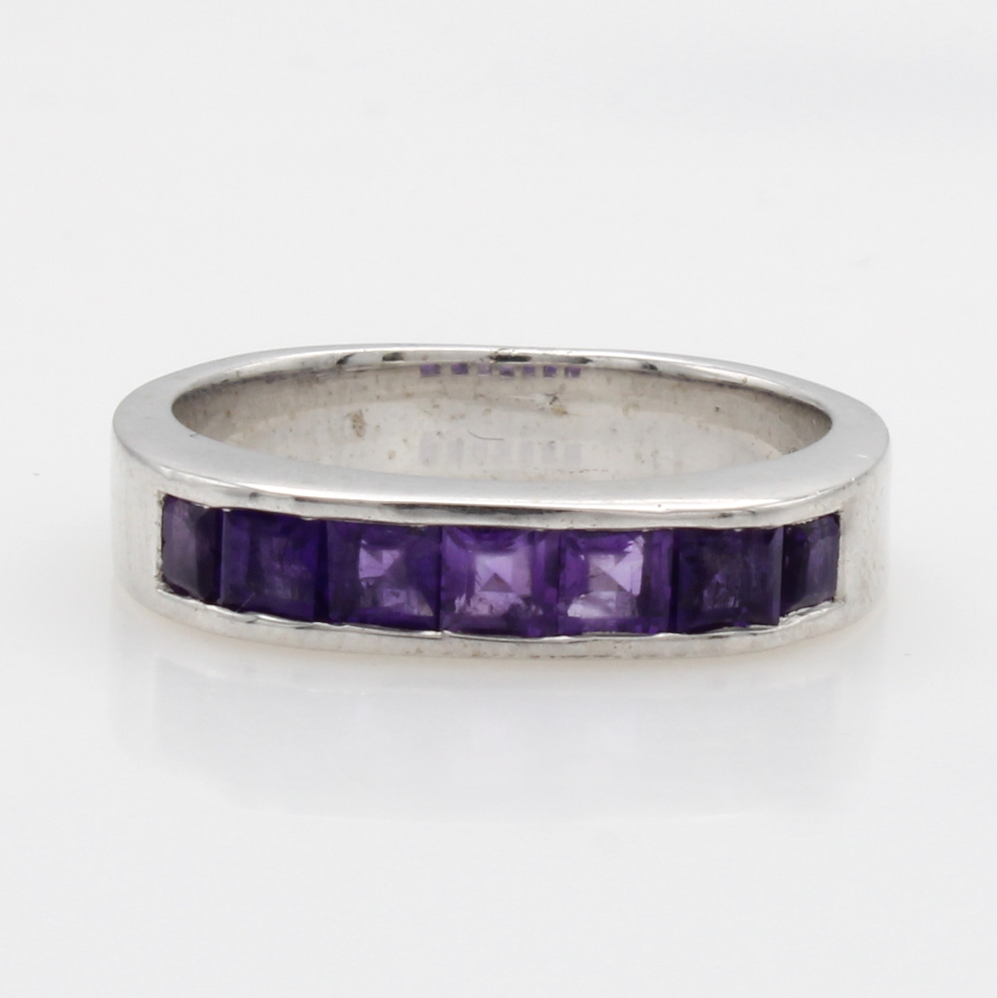 Image 27107782 - Ring mit Amethysten, 925er Silber, Amethyst-carrées zus. ca. 1.16 ct, RW ca. 56 ...