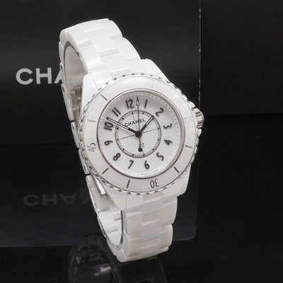 27107764b - CHANEL J12 neuwertige Damenarmbanduhr Referenz H5698, quarz, weißes Keramikgeh. inkl. ...