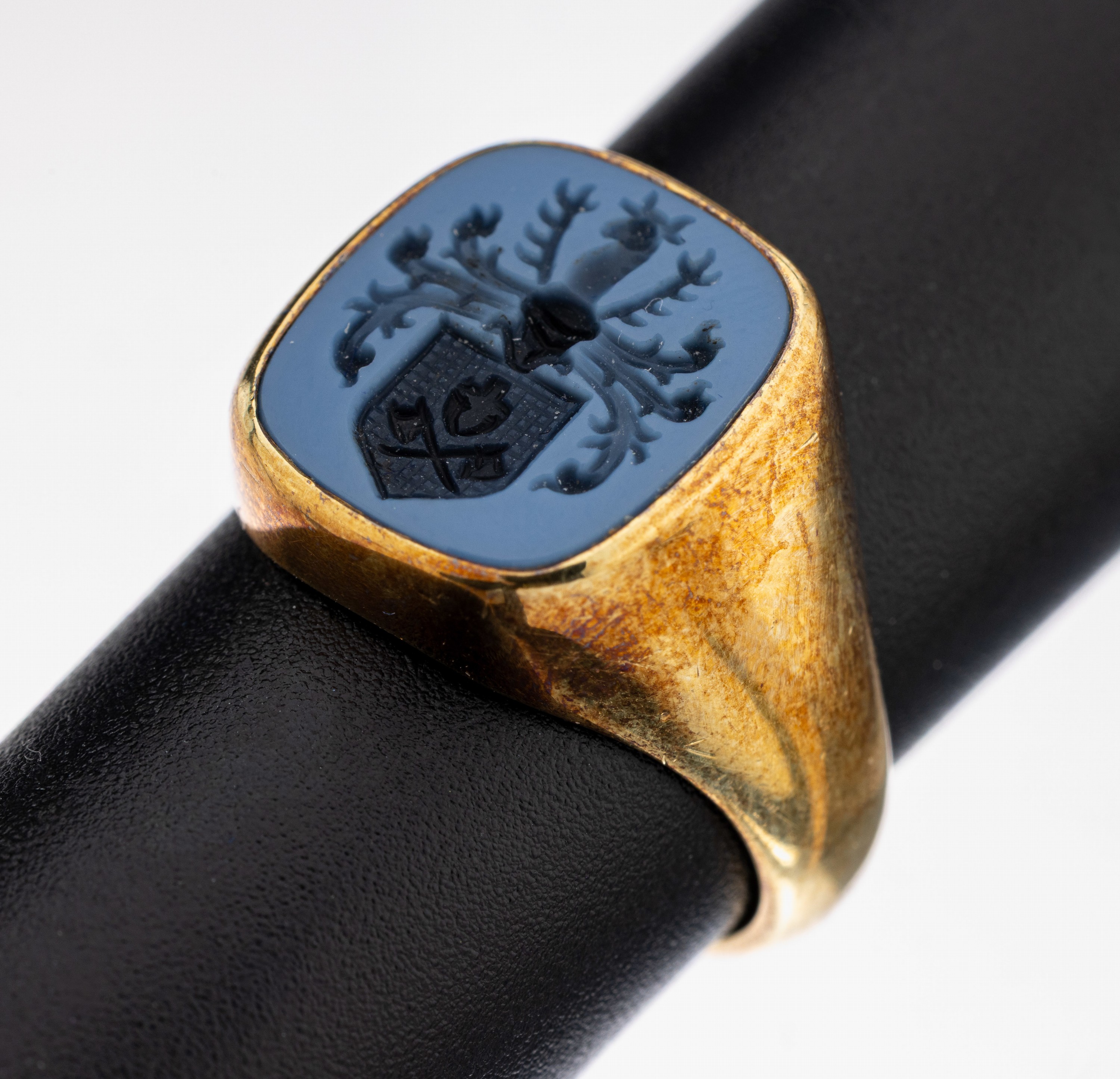 Image 27107923 - 14 kt Gold Achat-Siegelring, GG 585/000, Achatplatte mit grav. Familienwappen, RW 54, ...