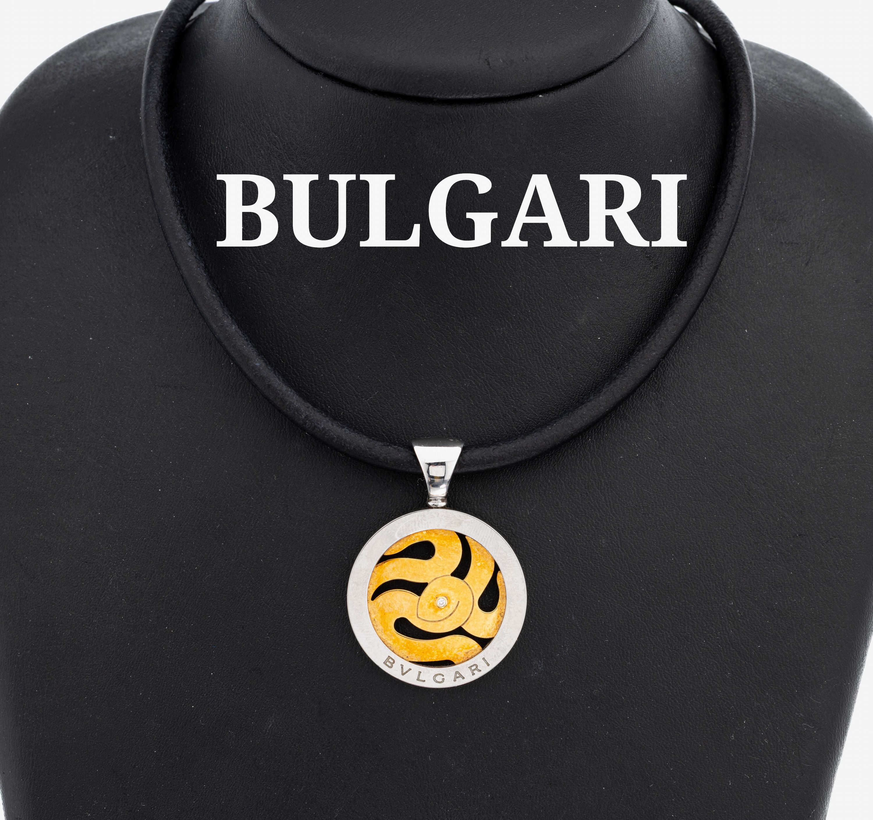 Image 27107926 - 18 kt Gold und Stahl BULGARI Brillant- Anhänger, GG 750/000 und Stahl, rund, mittig ...