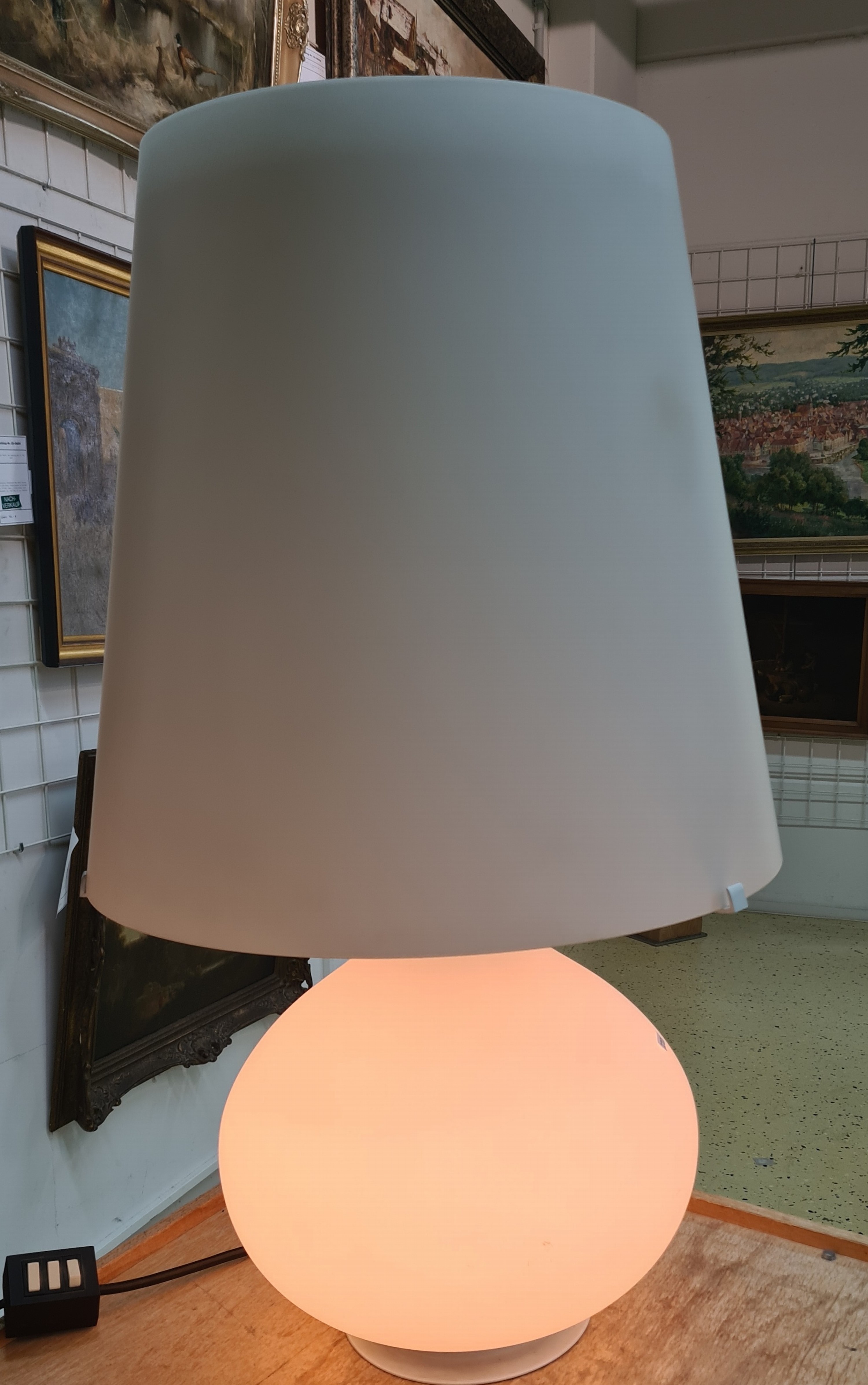 Detail d: Große 80cm Fontana Arte Lampe, Entwurf Max Ingrand, Milano Roma, wohl 70/80er Jahre, am Fuß gemarkt, mehrfach schaltbar, alte Elektrifizierung, ...