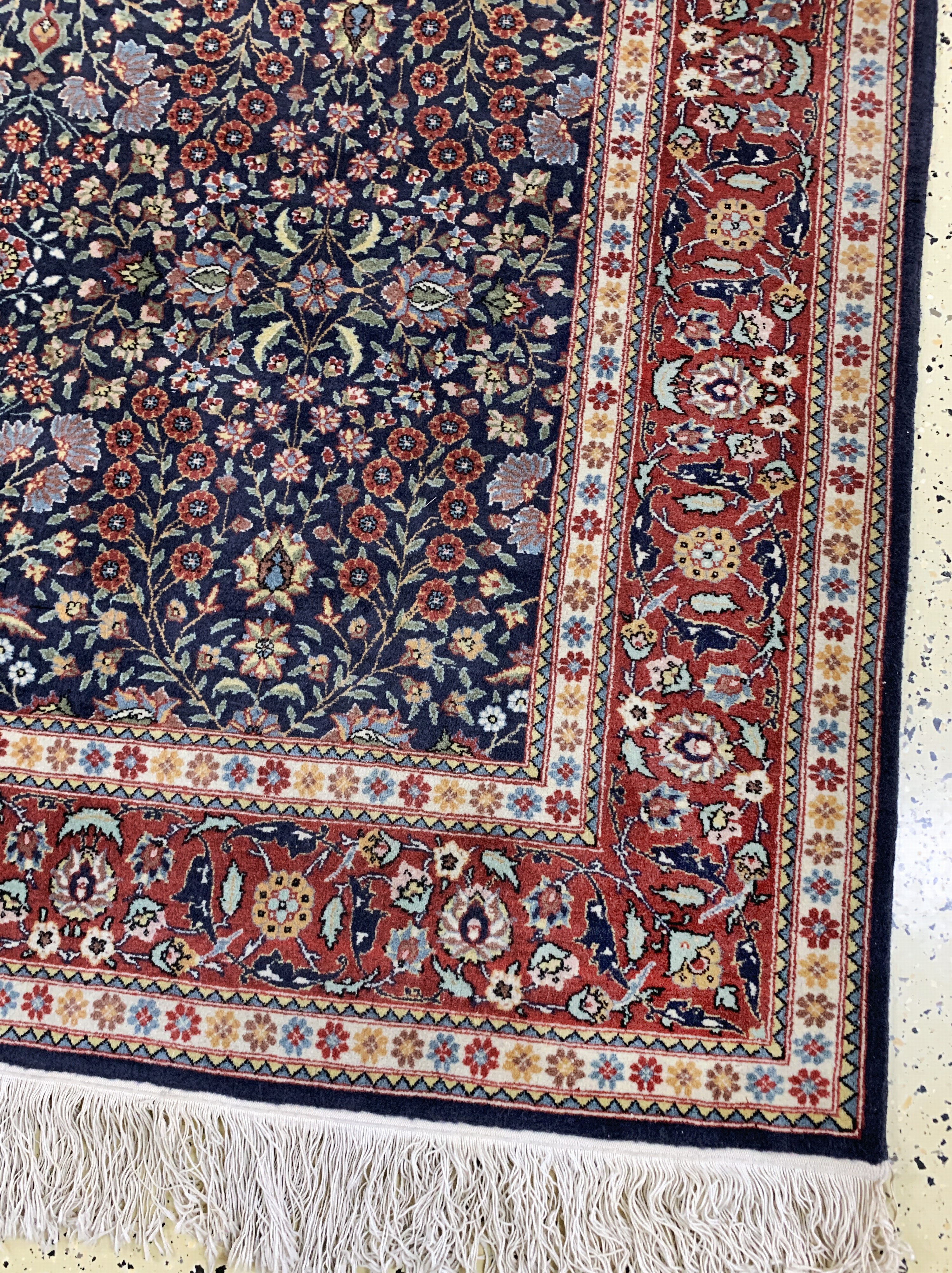 Detail a: Hereke fein signiert, Türkei, Mitte 20.Jhd,Wolle auf Baumwolle, ca. 340 x 230 cm, EHZ: 2