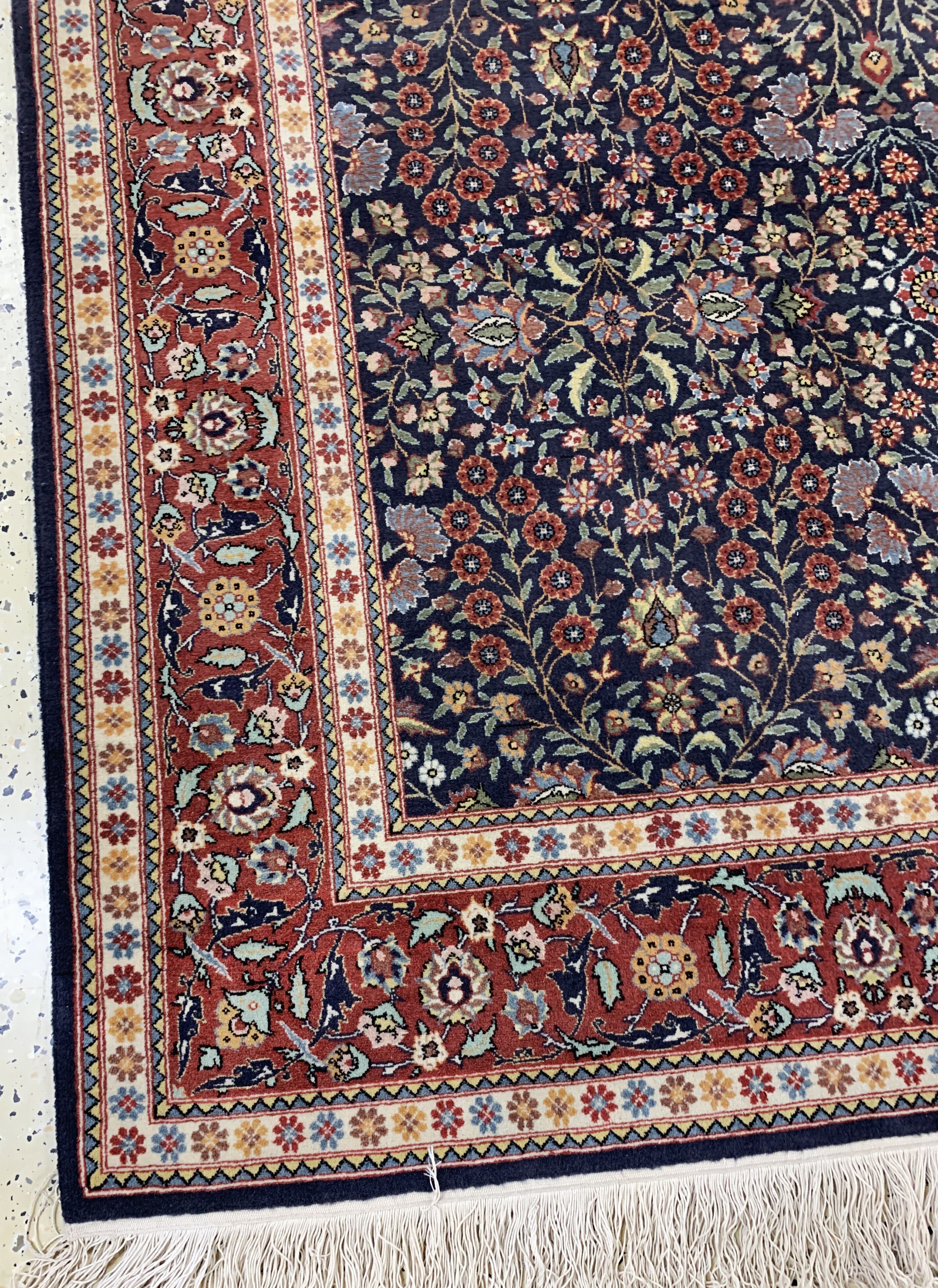 Detail b: Hereke fein signiert, Türkei, Mitte 20.Jhd,Wolle auf Baumwolle, ca. 340 x 230 cm, EHZ: 2