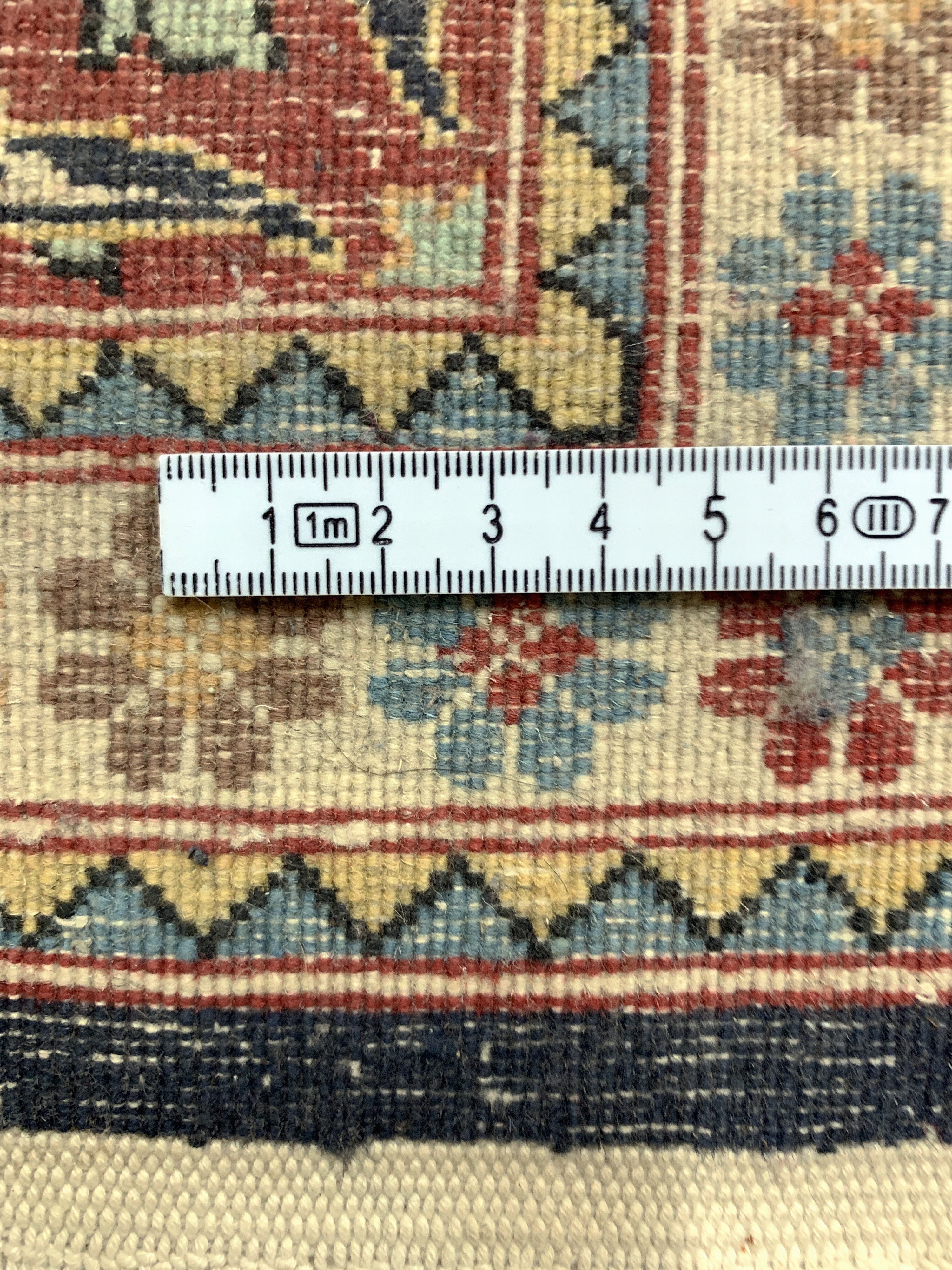 Detail j: Hereke fein signiert, Türkei, Mitte 20.Jhd,Wolle auf Baumwolle, ca. 340 x 230 cm, EHZ: 2