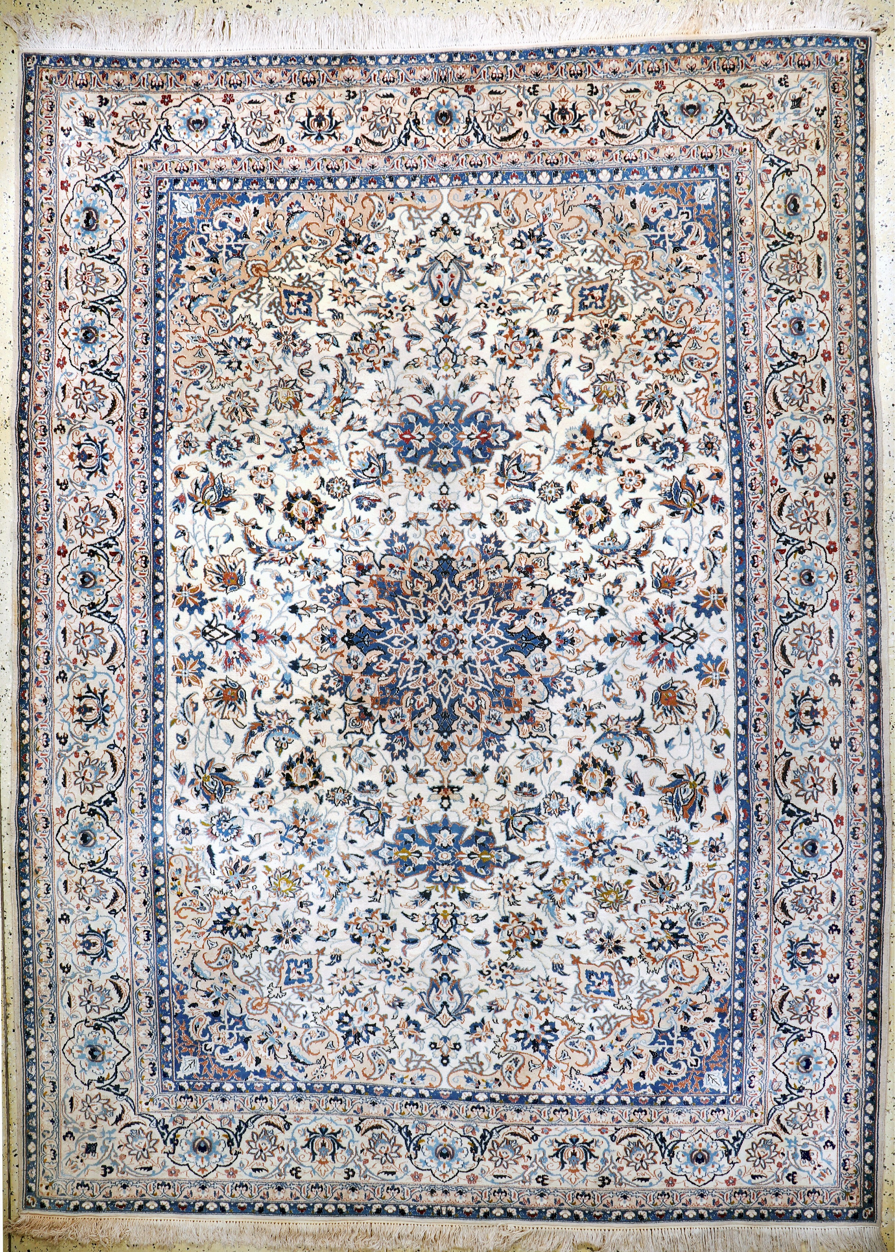 Image 27108314 - Nain fein(9 La), Persien, Mitte 20.Jhd, Korkwolle mit Seide, ca. 350 x 250 cm, ...