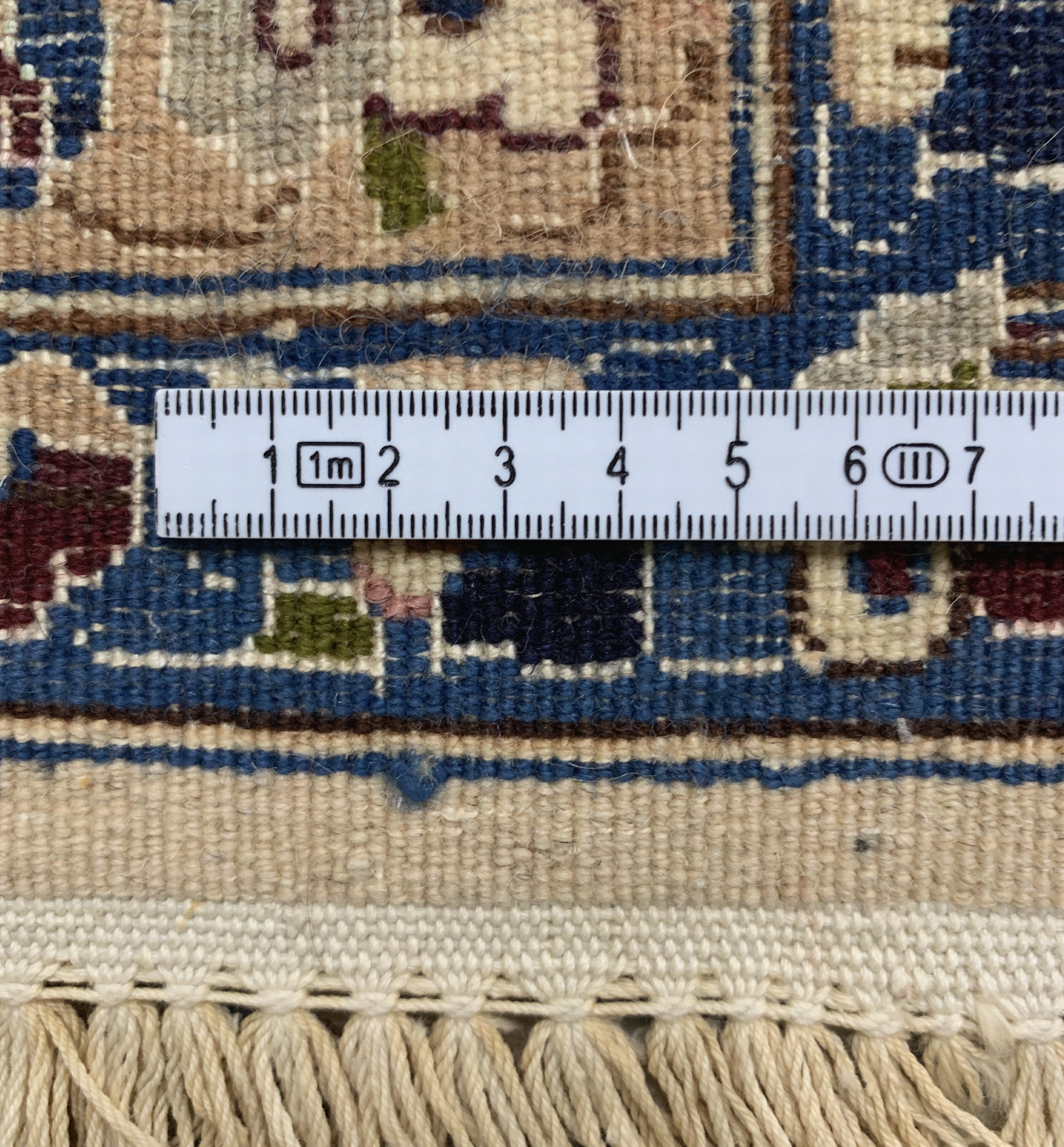 Detail j: Nain fein(9 La), Persien, Mitte 20.Jhd, Korkwolle mit Seide, ca. 350 x 250 cm, Reinigungsbedürftig, EHZ: 2