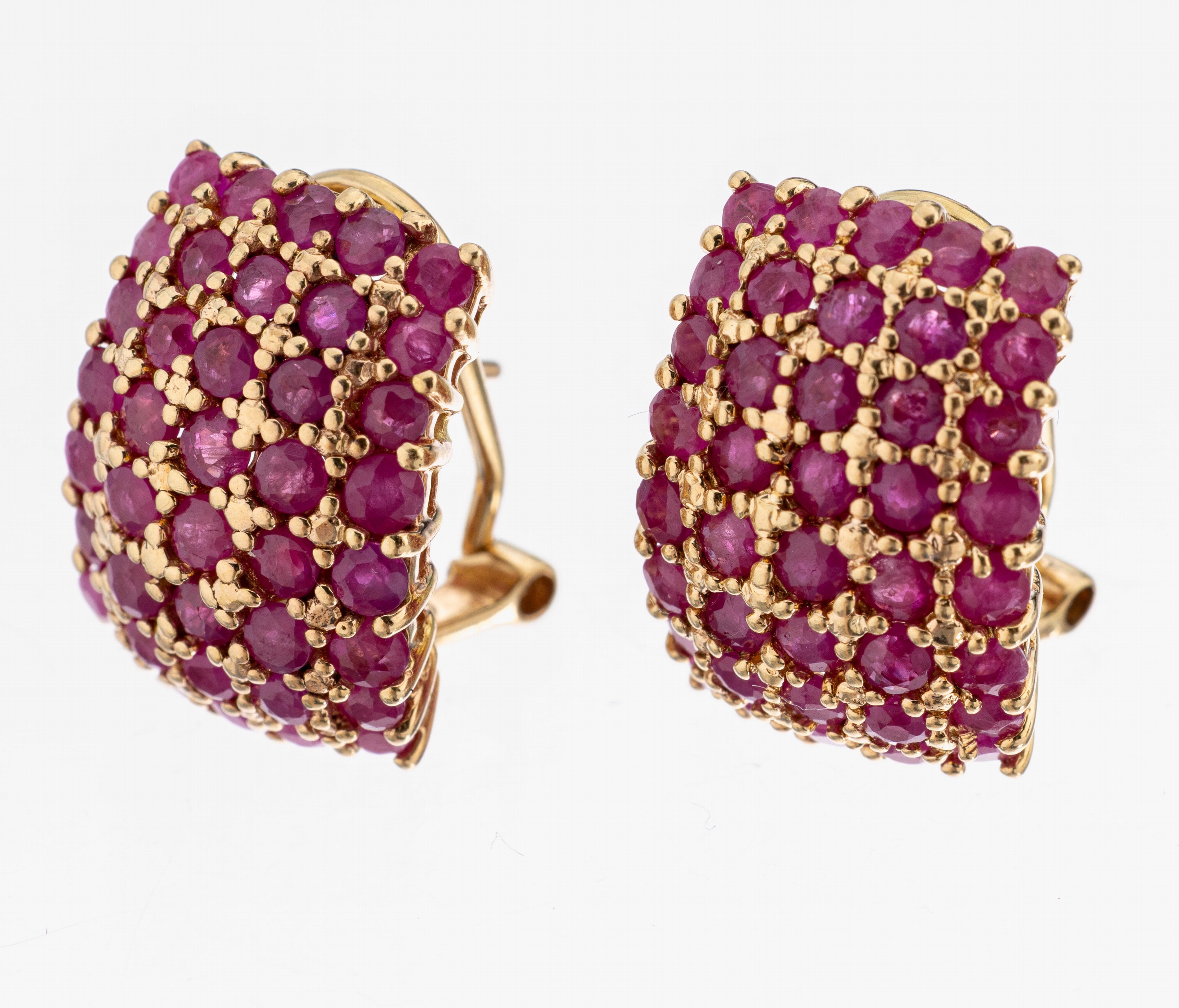 Image 27108353 - Pair of 14 kt gold ruby-earrings , YG 585/000, 80 round bevelled rubies total approx. ...