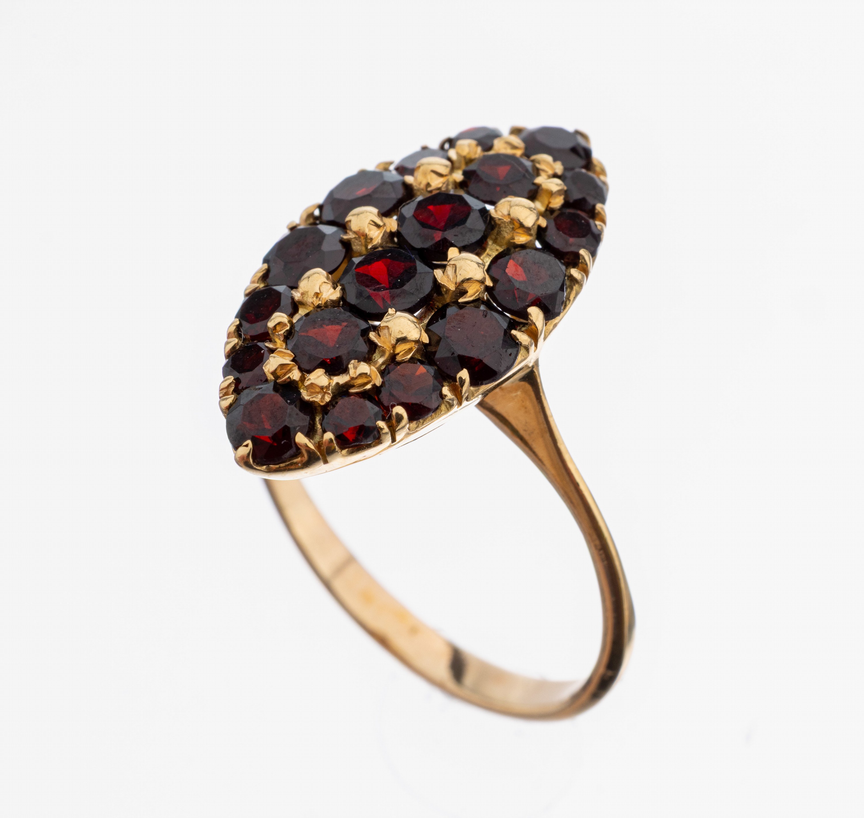 Image 27108363 - 14 kt Gold Granat-Ring, GG 585/000, Schiffchenring, rundfacett. Granate in ...