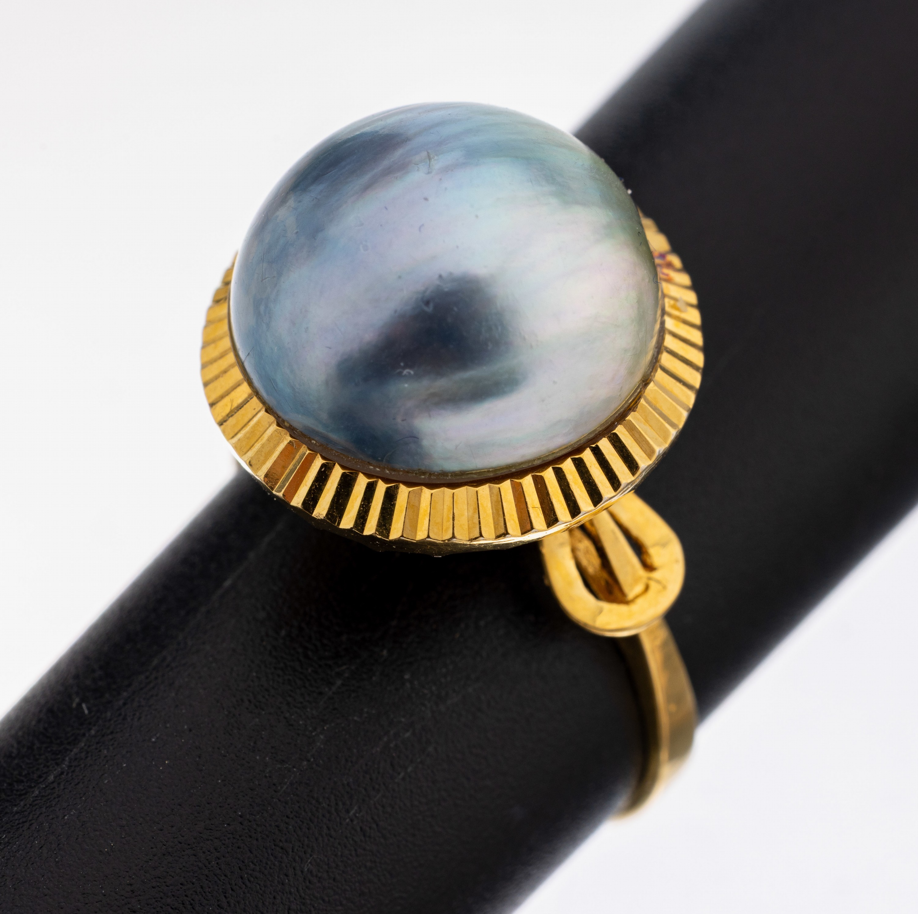 Image 27108364 - 18 kt Gold Perl-Ring, GG 750/000, silbergraue Mabeperle, D. ca. 14.4 mm, RW 58, ca. 6.6 ...