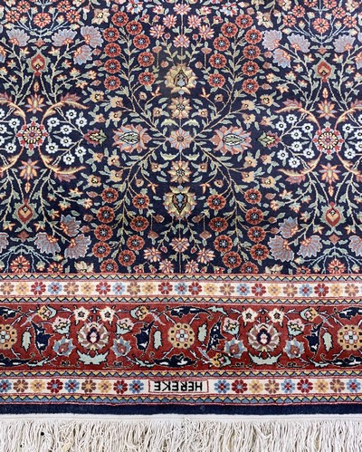 27108313g - Hereke fein signiert, Türkei, Mitte 20.Jhd,Wolle auf Baumwolle, ca. 340 x 230 cm, EHZ: ...