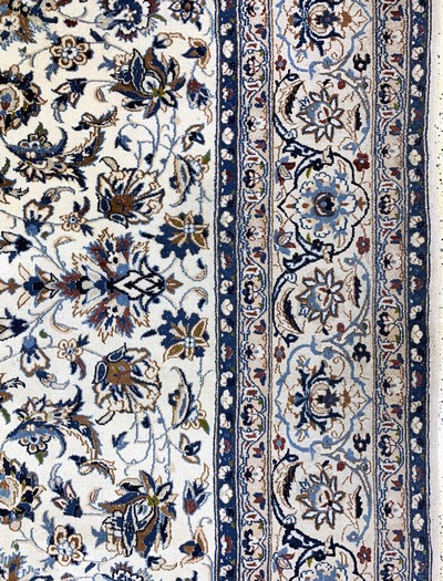 27108314e - Nain fein(9 La), Persien, Mitte 20.Jhd, Korkwolle mit Seide, ca. 350 x 250 cm, ...