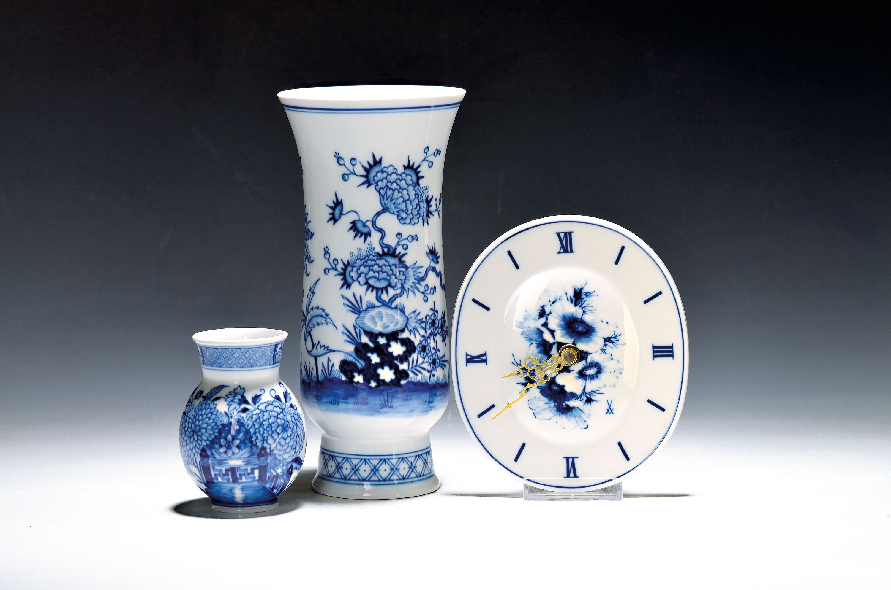 Image 27108418 - Meissen Set mit Porzellanuhr und 2 Vasen, Meissen, nach 1945, 2.Wahl, Porzellan, ...