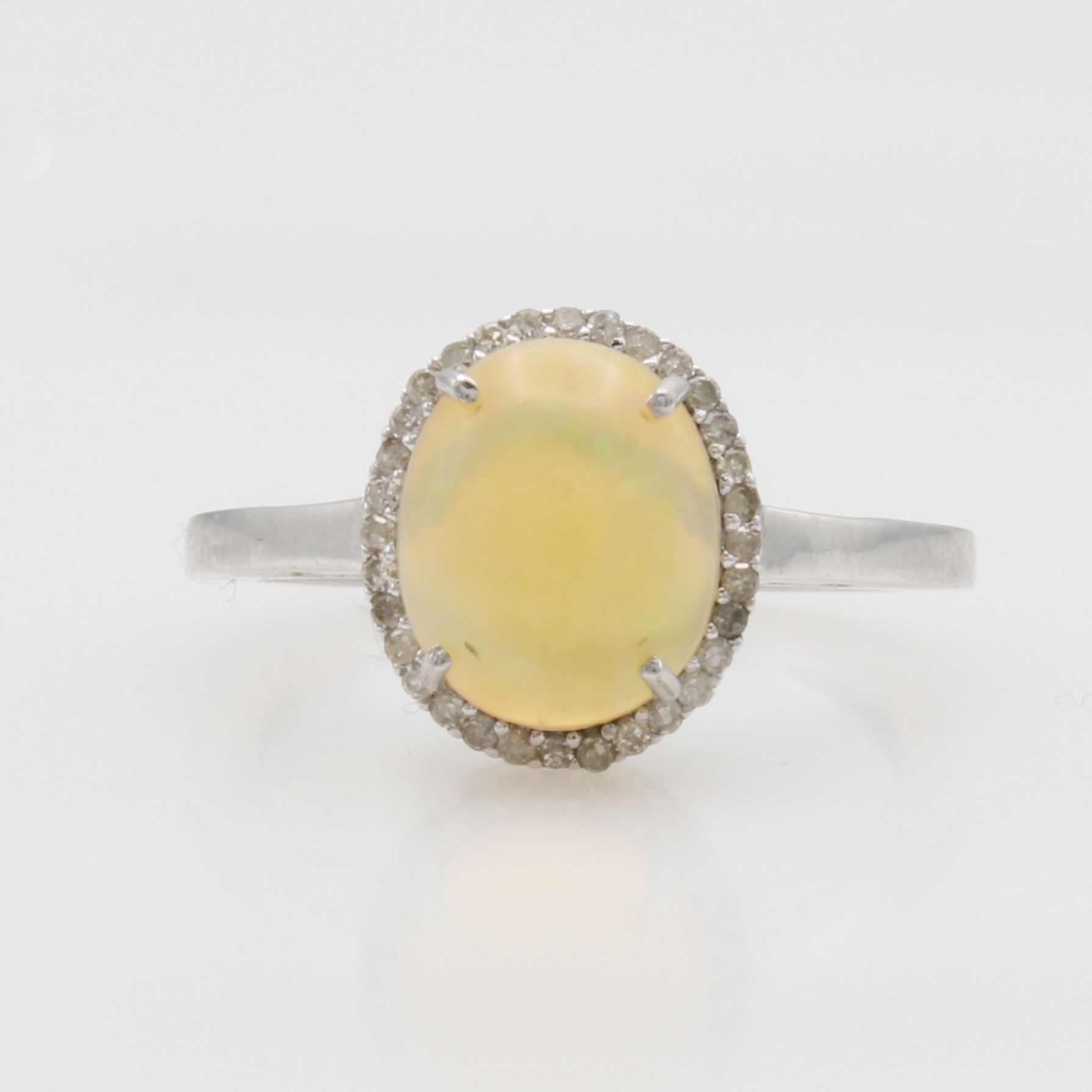 Image 27108452 - Ring mit Opal und Diamanten, 925er Silber, Opalcabochon ca. 3 ct, Diam. zus. ca. 0.35 ct ...