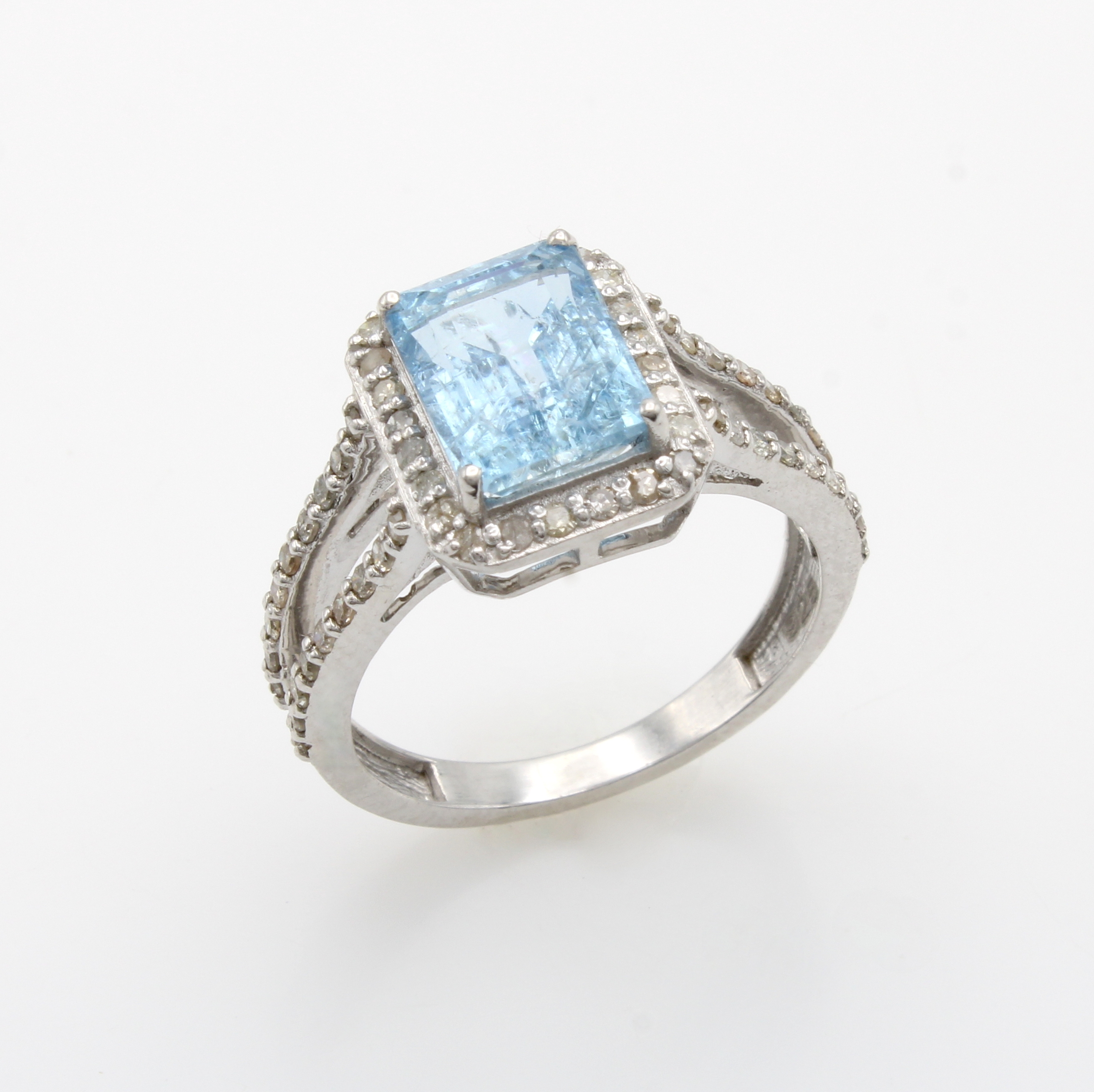 Image 27108454 - Ring mit Aquamarin und Diamanten, 925er Silber, achteck. Aquamarin ca. 2.50 ct, Diam. ...