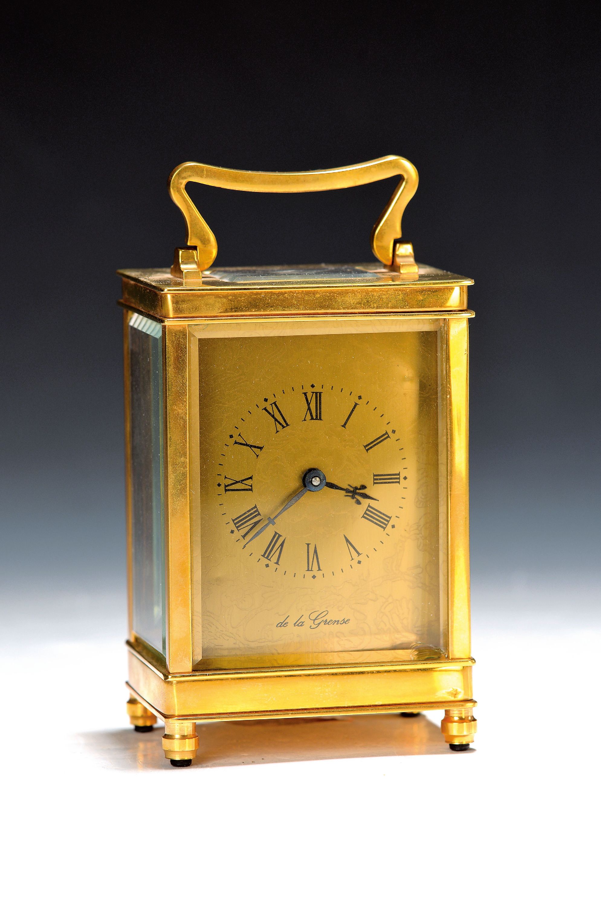 Image 27108481 - Travel clock, England, 2nd half of the 20th century. Brand: de la Grense, Oxfort, gold- ...