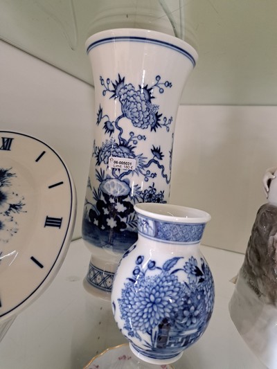 27108418a - Meissen Set mit Porzellanuhr und 2 Vasen, Meissen, nach 1945, 2.Wahl, Porzellan, ...