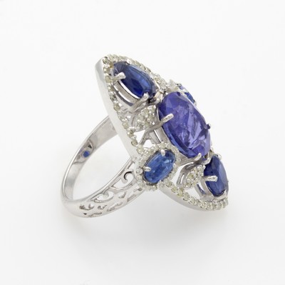 27108441b - Ring mit Tansaniten und Diamanten, 925er Silber, navetteförm. Ringkopf, ovale u. ...